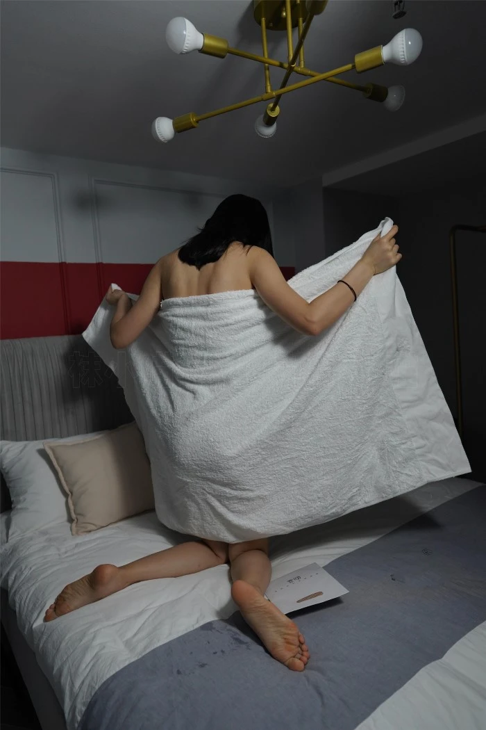 [KittyWawa袜小喵]KT195《沐浴更衣》[59P/69MB]