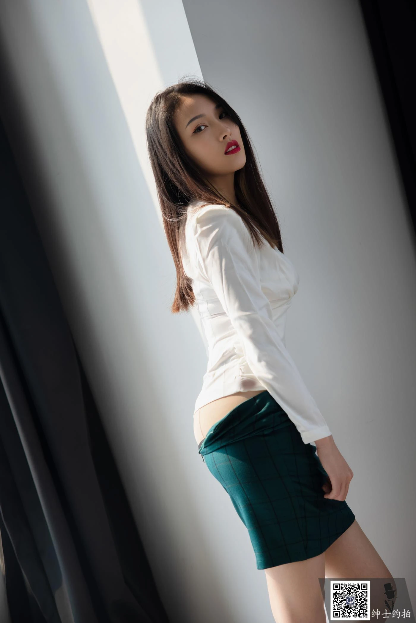 SHENSHI绅士 – SS174 白绿职业装[43P/134MB]