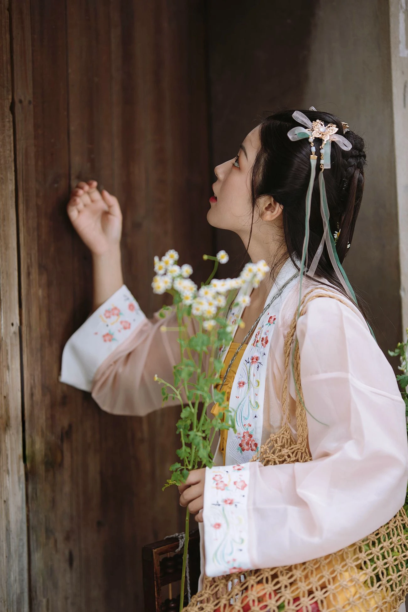 [YITUYU艺图语] 2022.01.07 卖花姑娘 陶然 [25P/373MB]