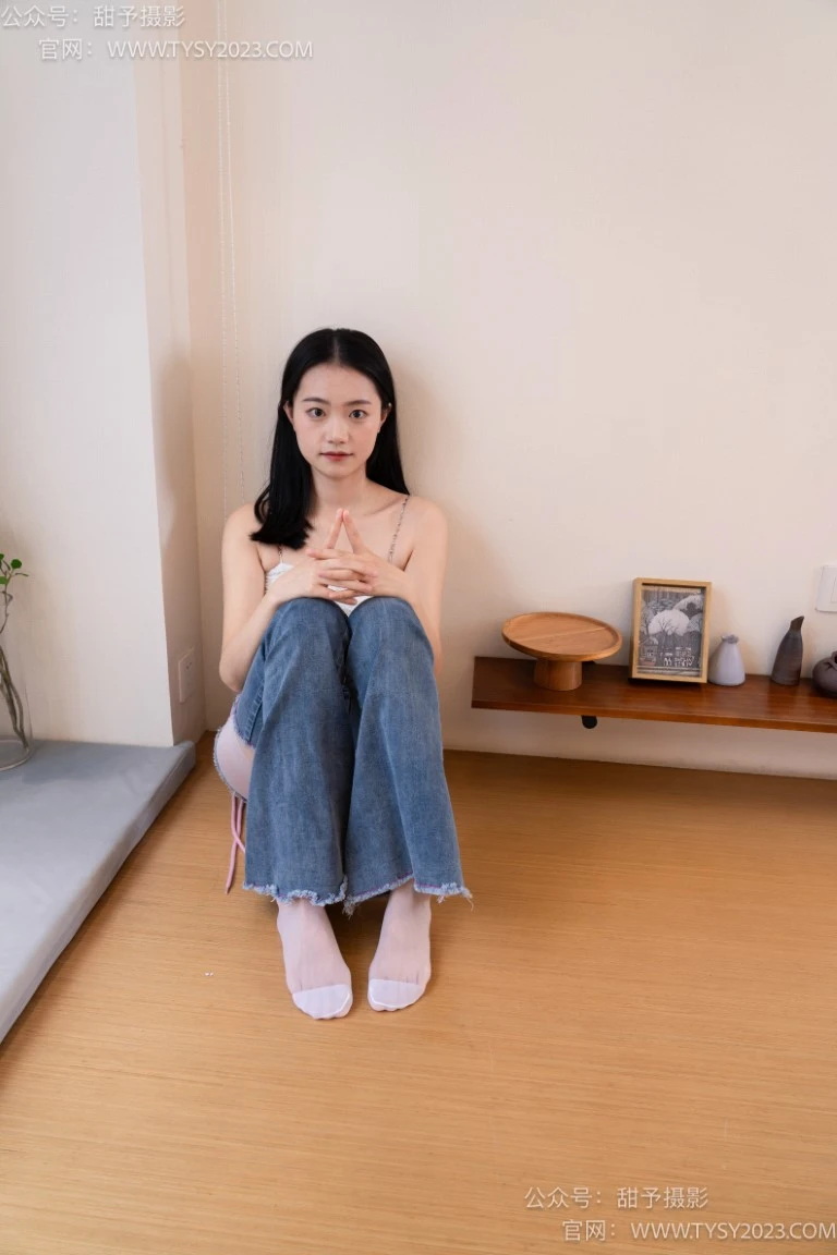 甜予摄影 NO.093期：齐齐-帆布鞋、白丝（脚尖加固款、裤里丝）（完整版）[136P/2V/10.47GB]