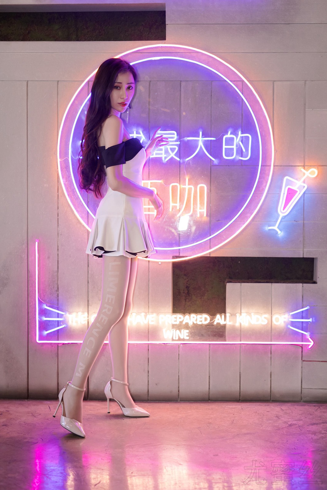 尤蜜丝 NO.029 穿搭推广展示图集 腿控[43P/272MB]