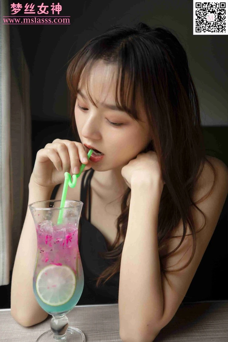 [MSLASS梦丝女神] 2020-04-22 玥玥 火车超自然系 [62P/1V/1155M]