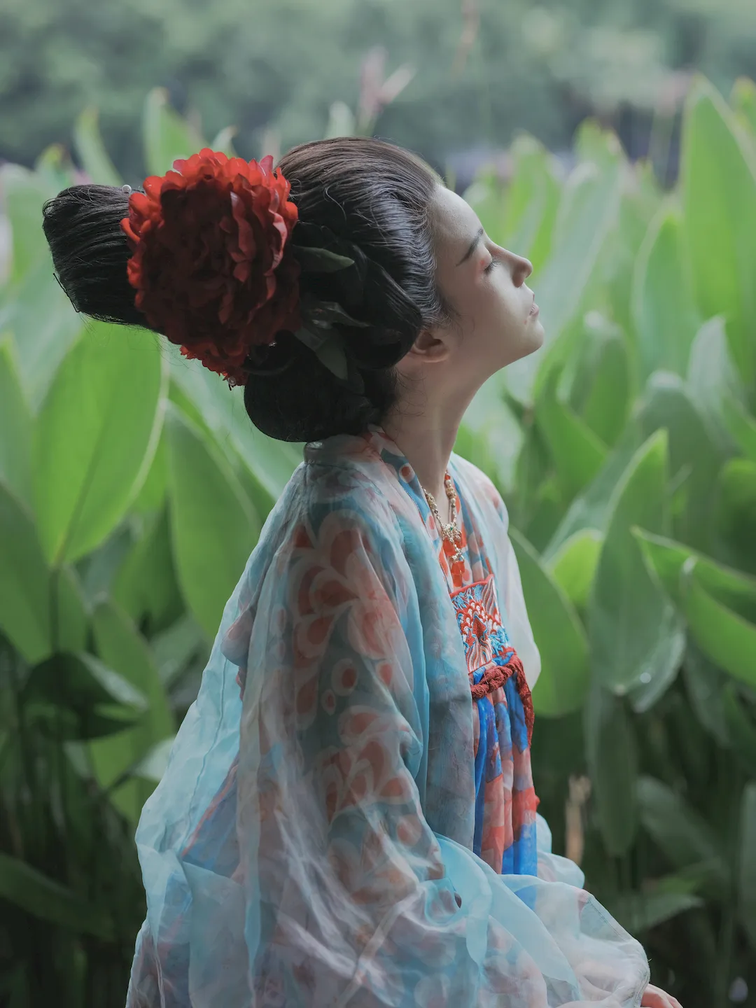 [YITUYU艺图语]2023.08.01 雨后游园 琳琅[32+1P/230MB]