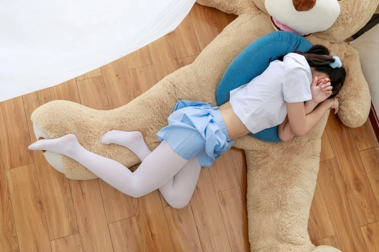 喵写真 早期作品07 熊熊与白丝少女 [81P/1V/723MB]