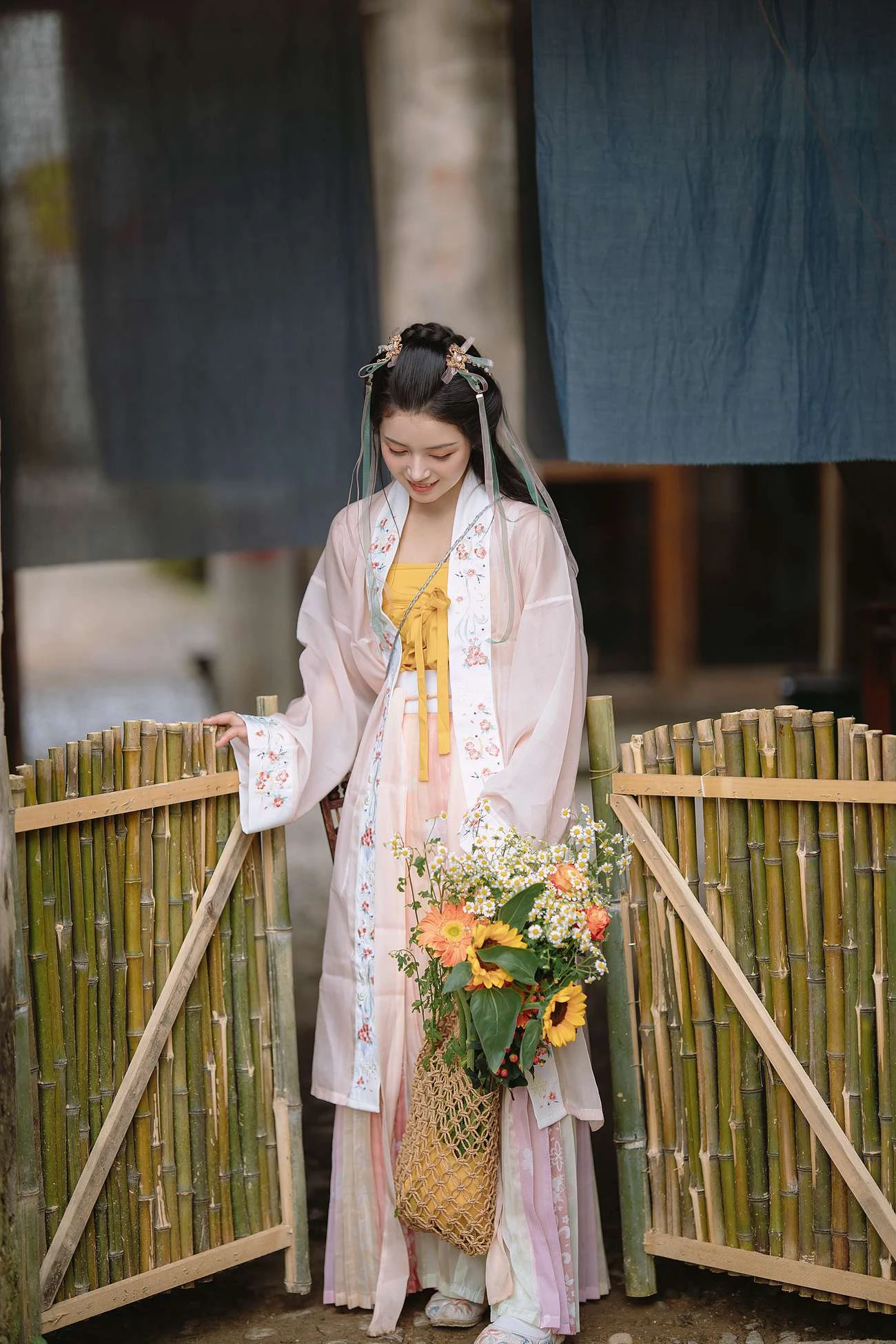 [YITUYU艺图语] 2022.01.07 卖花姑娘 陶然 [25P/373MB]