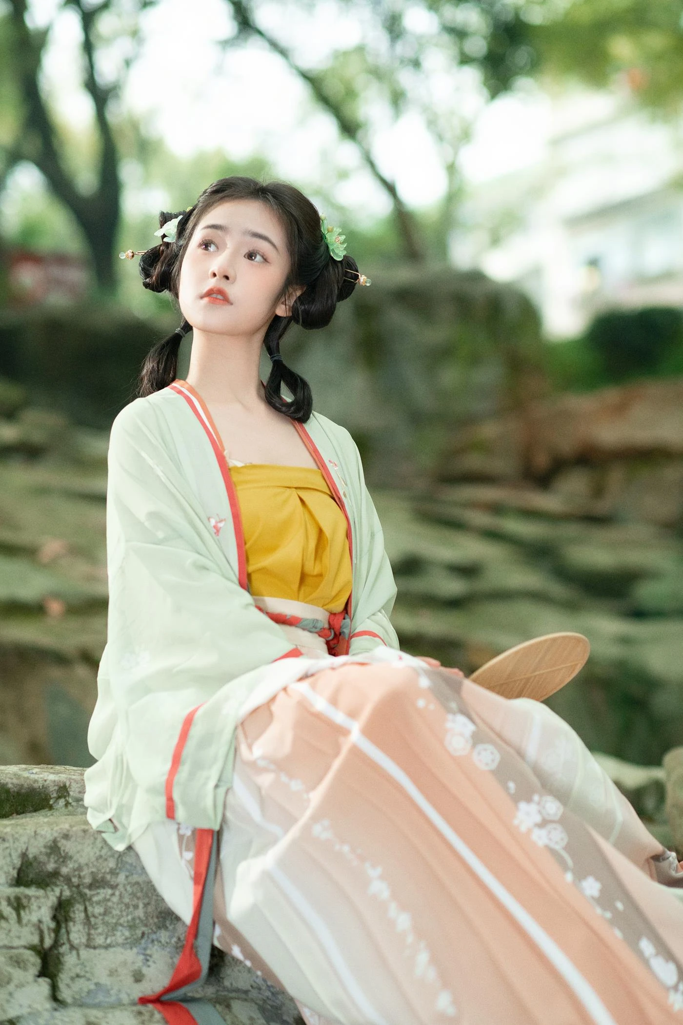 [YITUYU艺图语] 2022.02.15 初夏 珂珂 [22P/179MB]