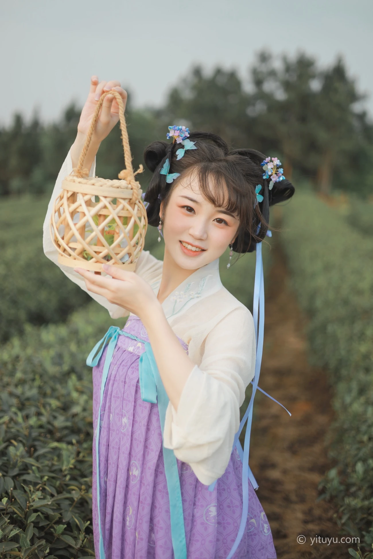 [YITUYU艺图语] 2021.06.02 青青白茶 柚子 [33P/394MB]