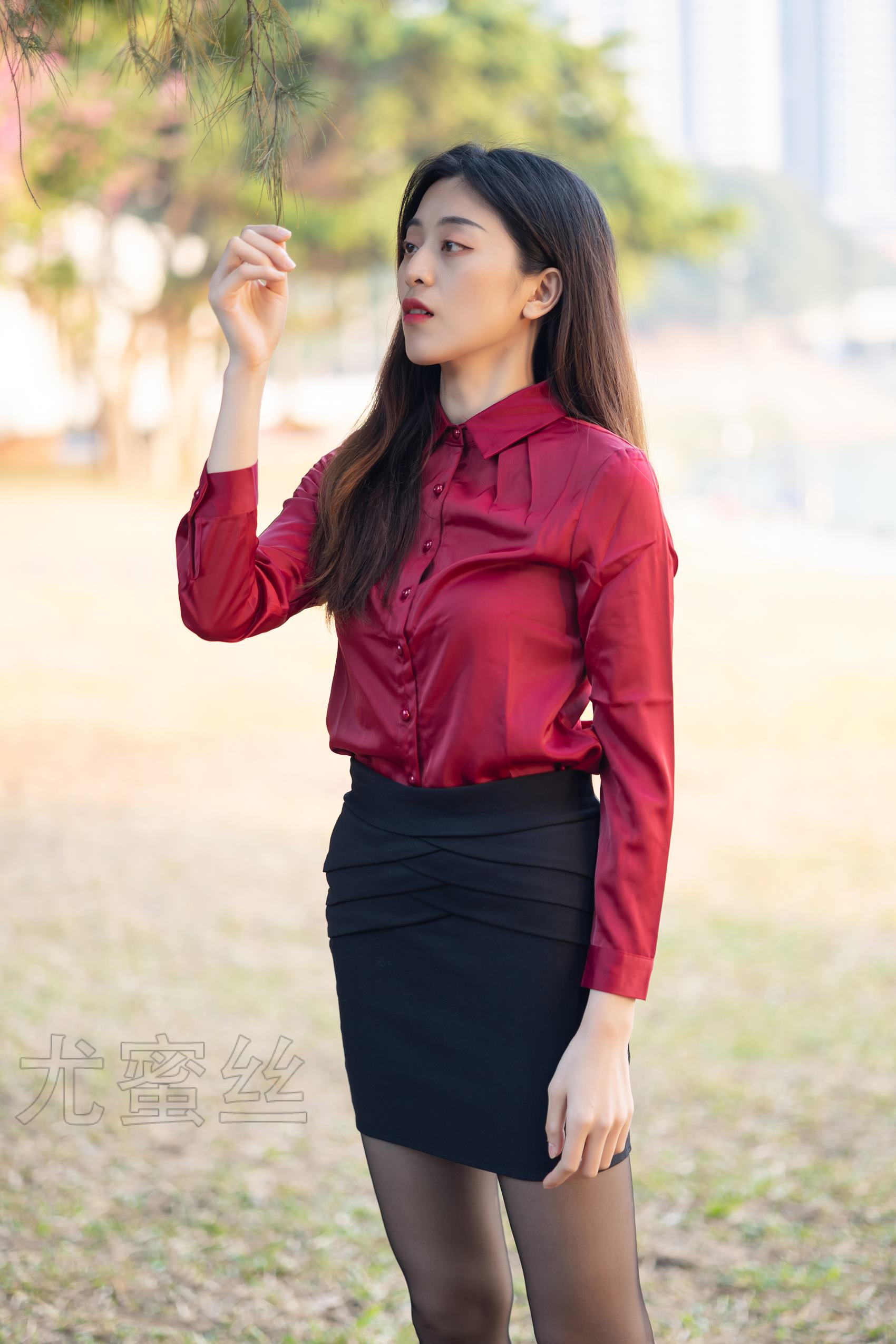 尤蜜丝 NO.090 穿搭推广展示图集[74P/1V/832MB]