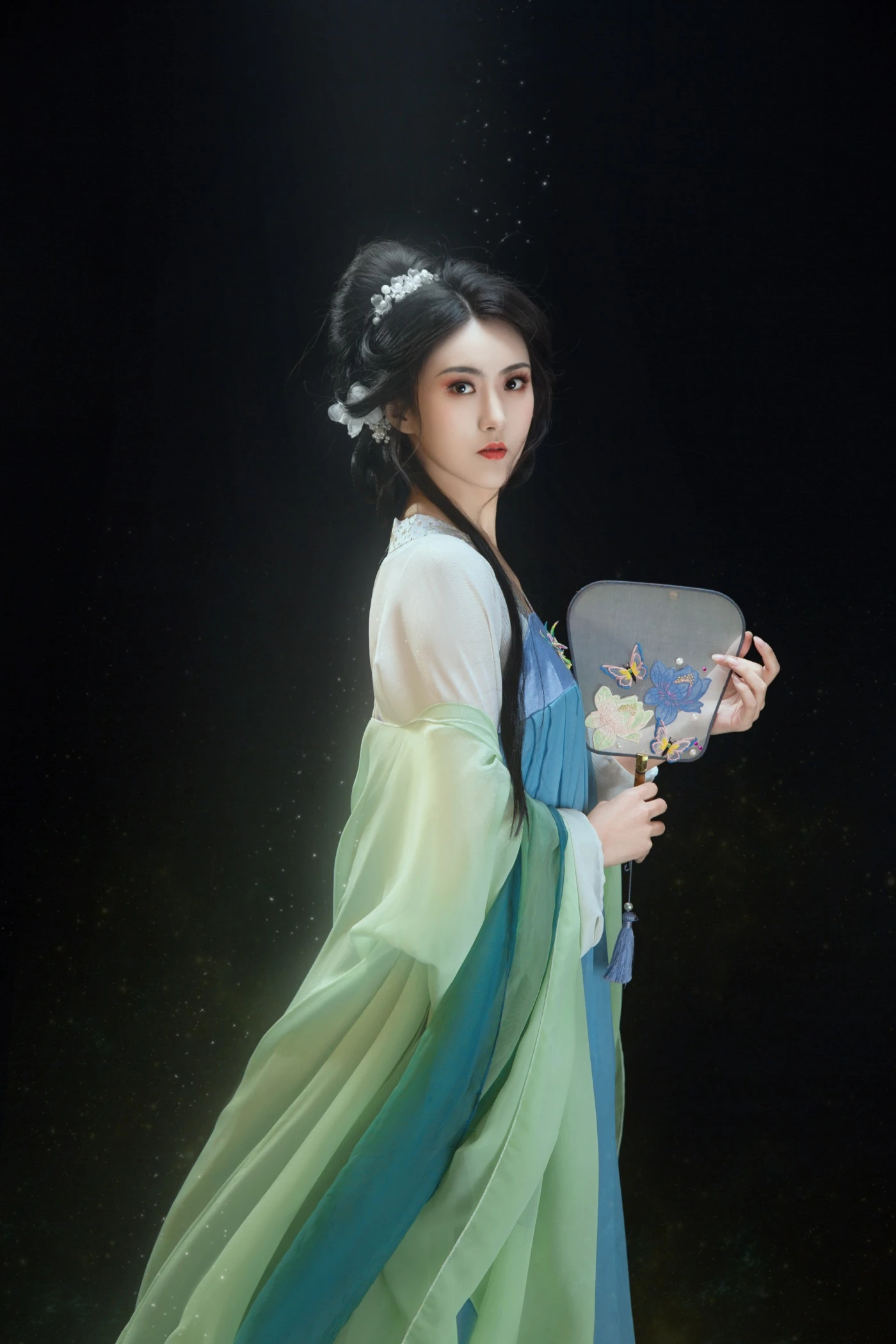 [YITUYU艺图语] 2022.06.23 芰荷香 妮妮 [22P/185MB]