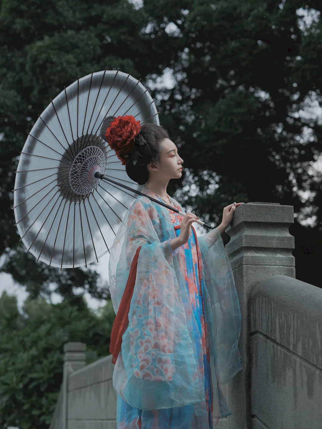 [YITUYU艺图语]2023.08.01 雨后游园 琳琅[32+1P/230MB]