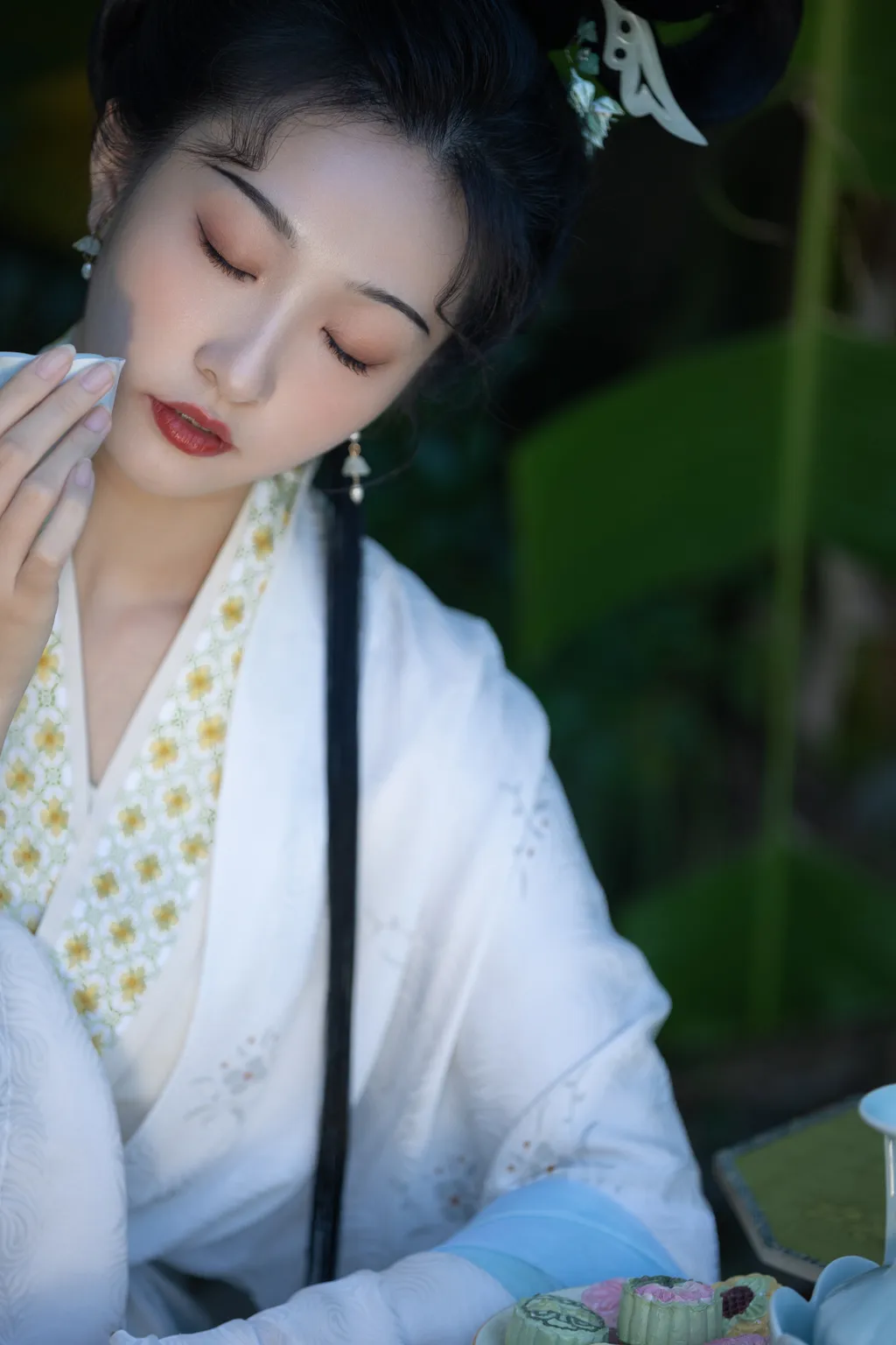 [YITUYU艺图语]2022.11.17 绿了芭蕉 丸子有只猫[33+1P/331MB]
