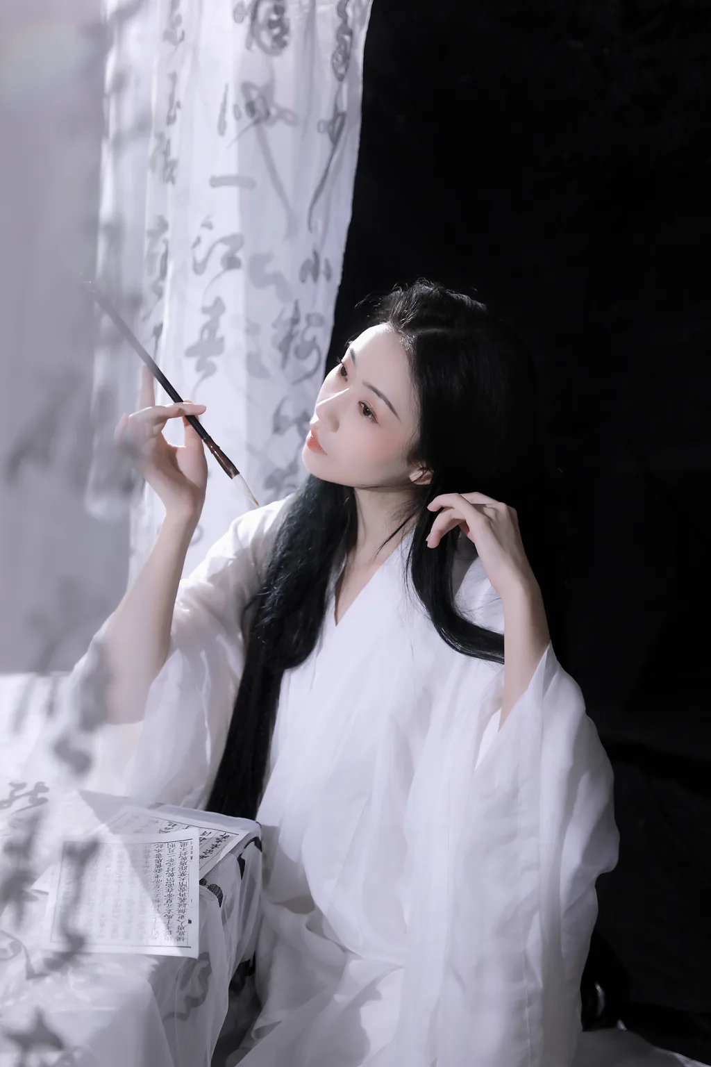 [YITUYU艺图语]2023.01.02 提笔写月 媛媛月舞[19+1P/181MB]