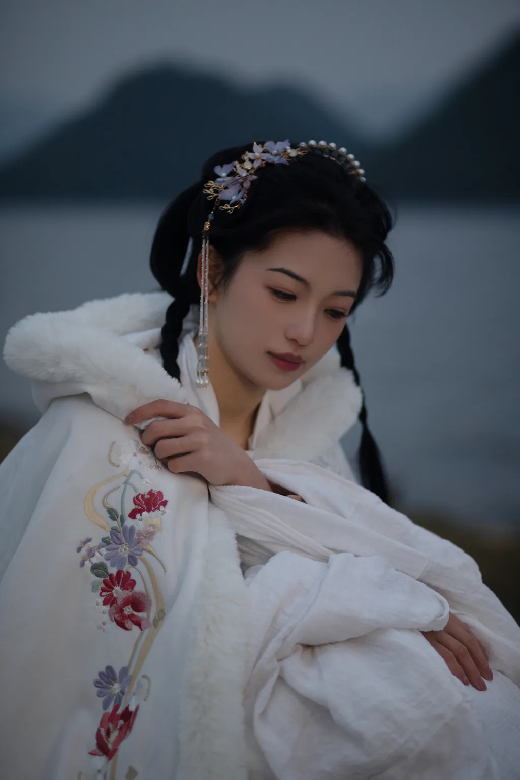 [YITUYU艺图语]2023.01.15 寒衣 一口蛋糕[26+1P/304MB]