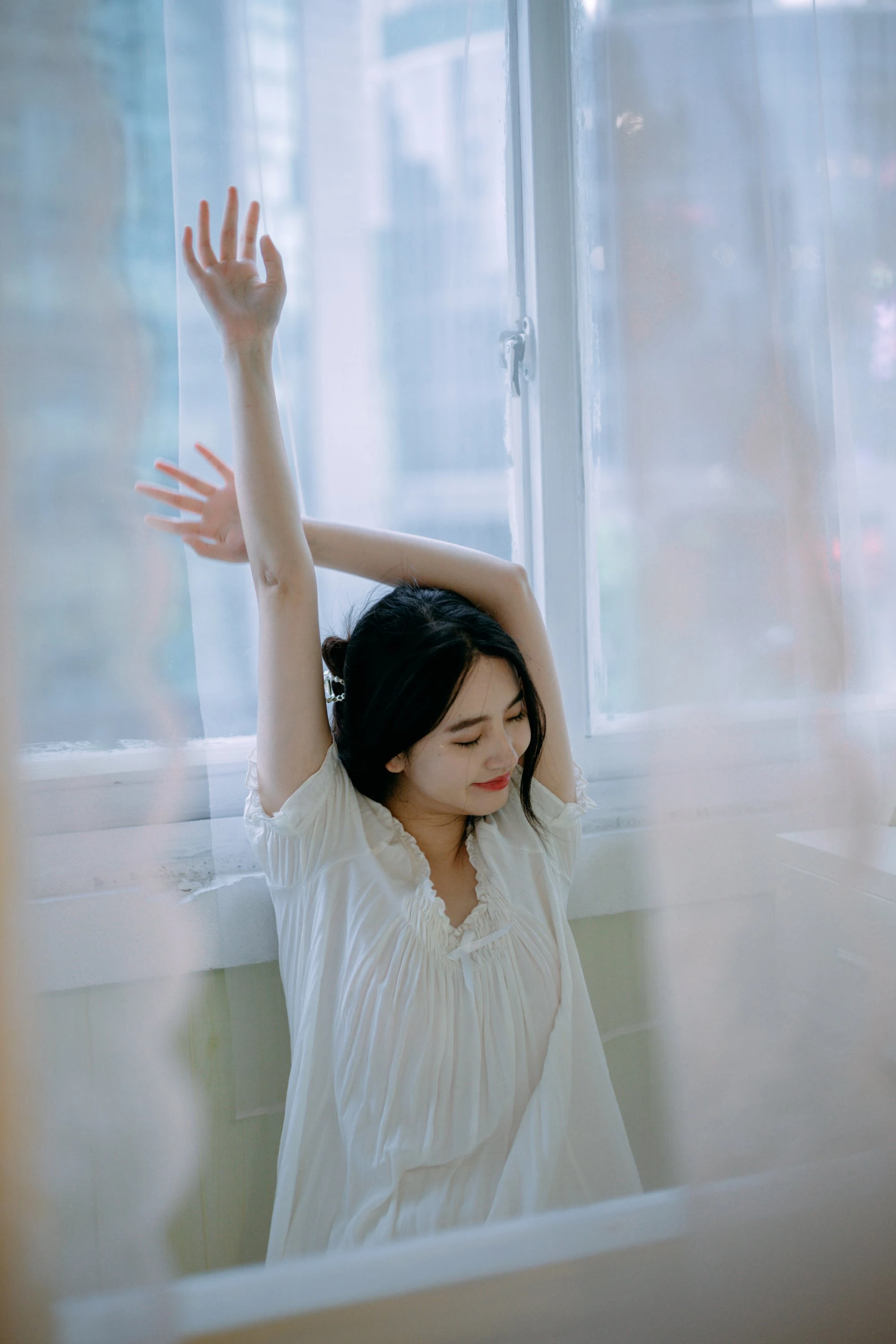 [YITUYU艺图语]2022.08.10 蓝卷珠帘 幽灵胡子[26+1P/406MB]