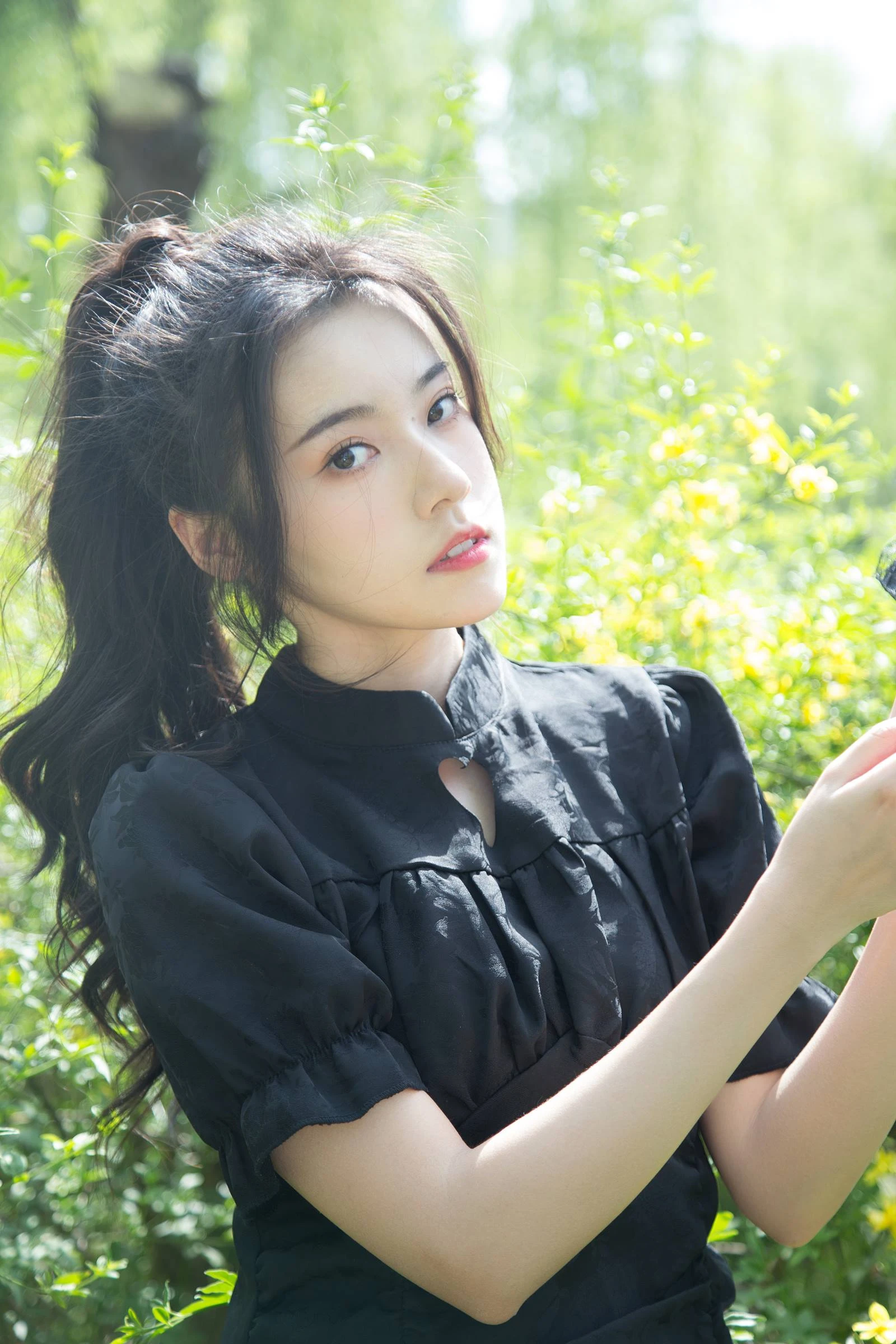 [YITUYU艺图语]2022.10.08 迎春 静鏡婧[25+1P/303MB]