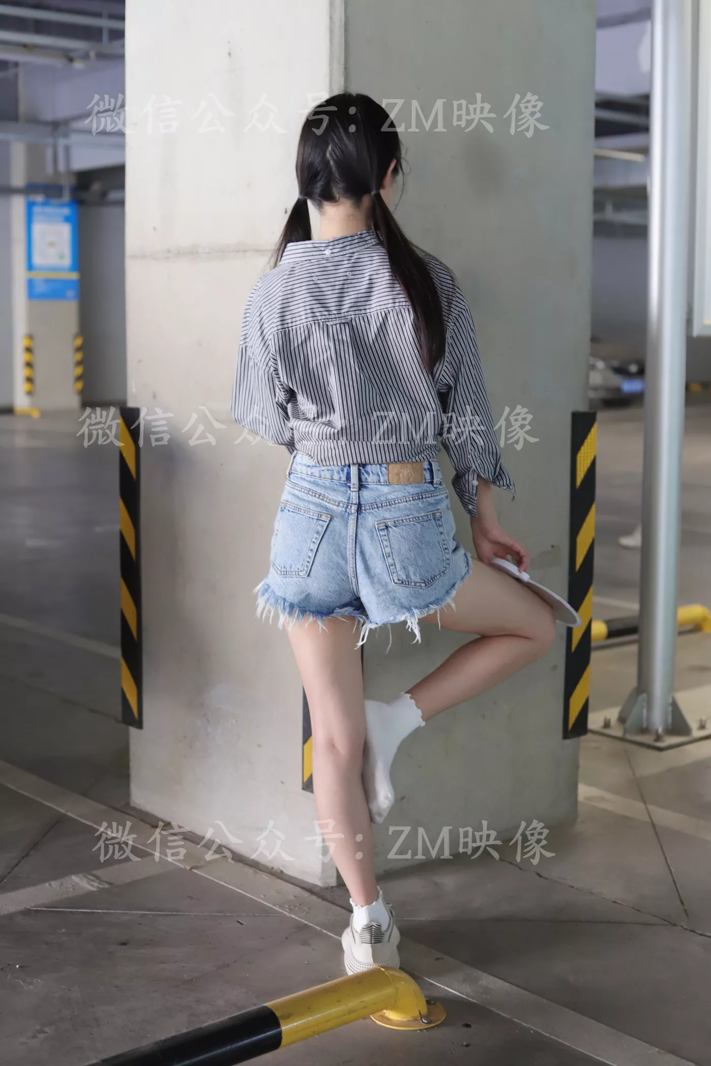 [织梦映像]NO.053 爱在深秋-轻罗小扇扑流萤[305P/1V/5.33GB]