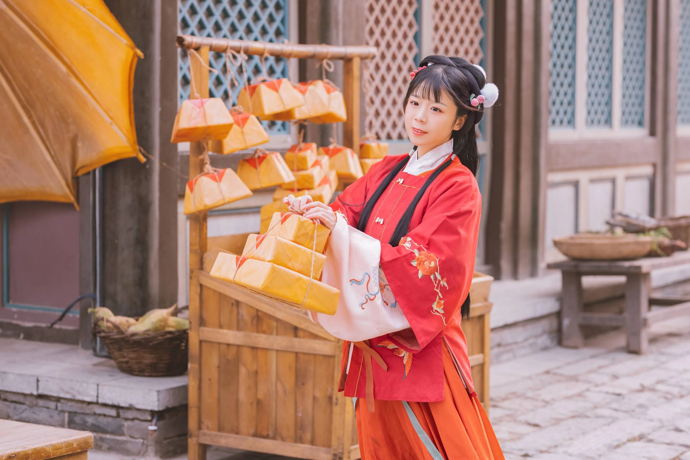 [YITUYU艺图语]2022.10.01 新年快乐 Suky喜欢软绵绵毛茸茸的团子[28+1P/305MB]