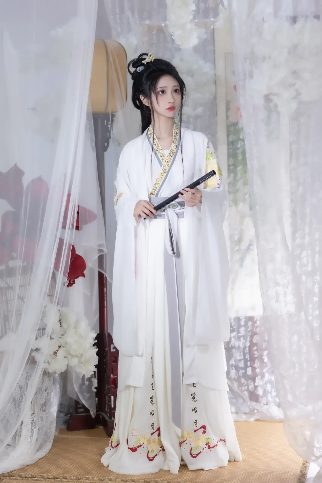 [YITUYU艺图语]2023.03.09 染江山 绮罗生的小苏苏[24+1P/210MB]