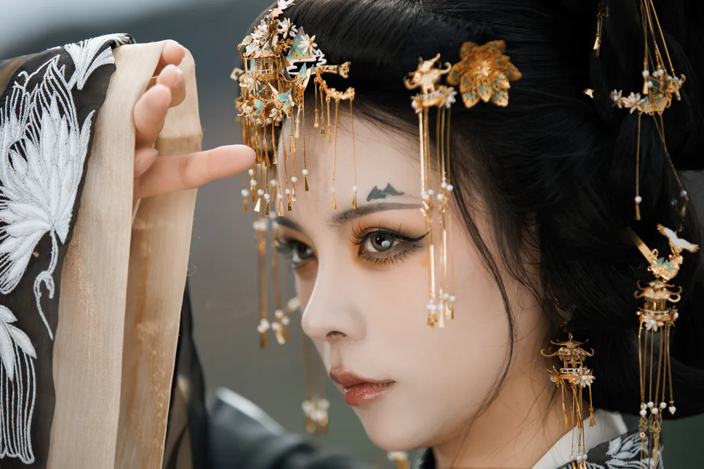 [YITUYU艺图语]2023.05.12 女皇陛下 赵瑞洁EZ_[23+1P/183MB]