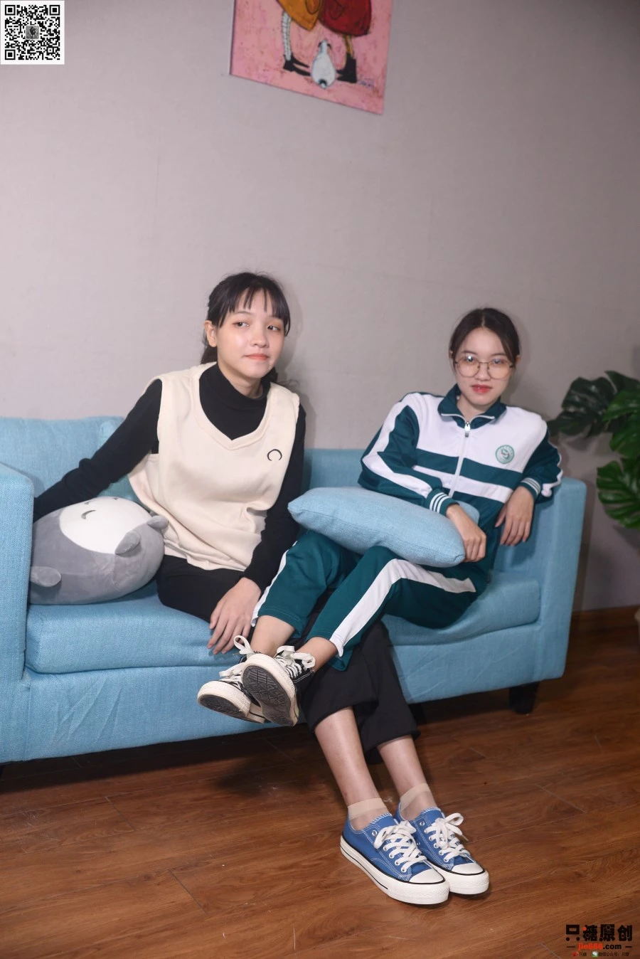 [只糖棉袜]NO.258 点点&欣悦 最是那一低头的温柔[147P/1V/866MB]