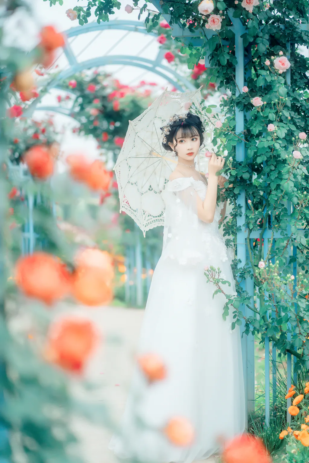 [YITUYU艺图语]2023.02.23 浪漫之花 绮罗生的小苏苏[24+1P/400MB]
