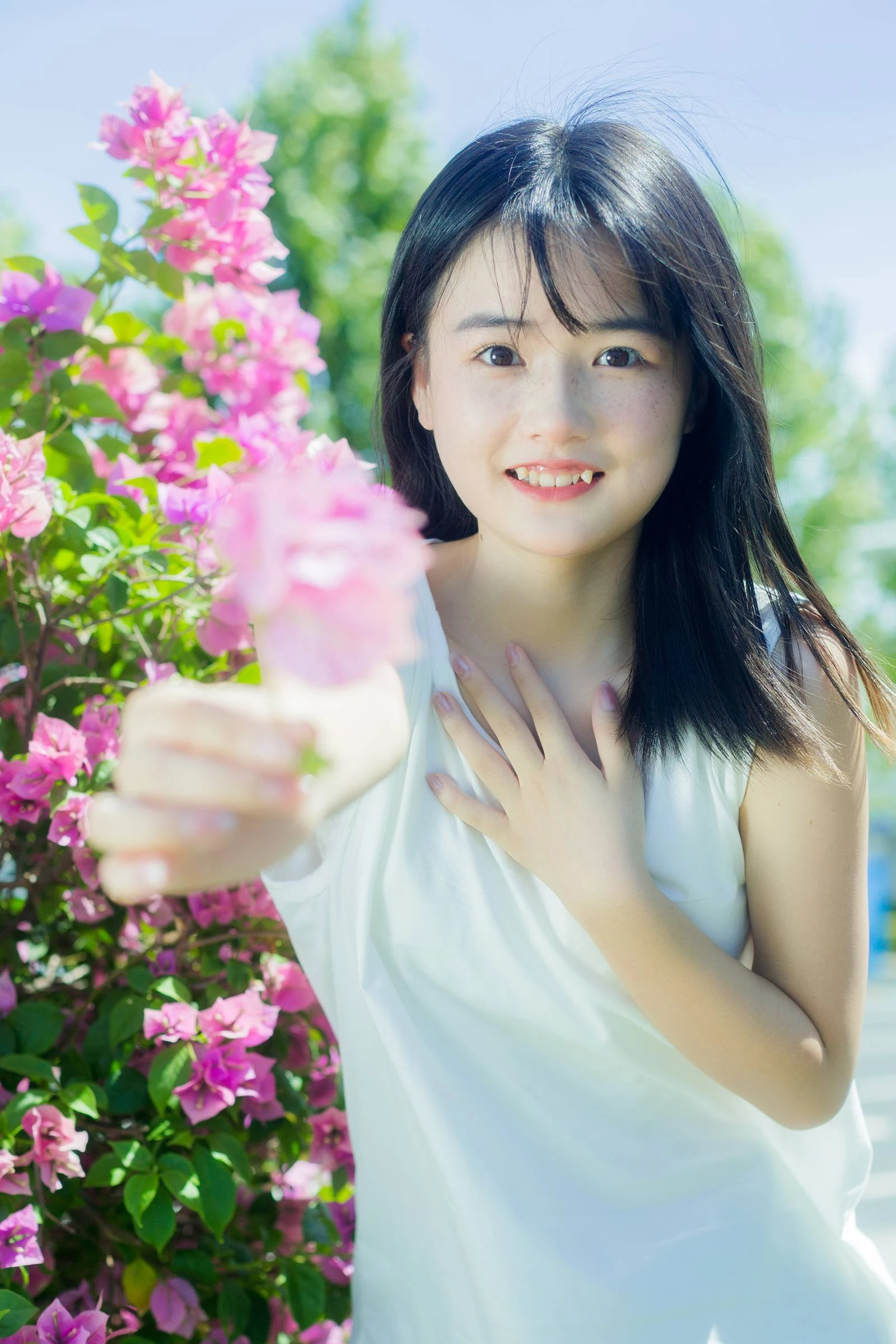 [YITUYU艺图语]2022.09.30 街心三角梅 小怡美眉cute[33+1P/362MB]