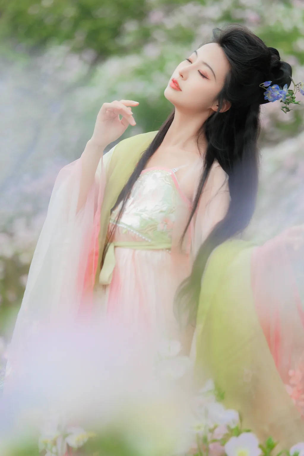 [YITUYU艺图语]2023.05.15 月见花神 兰因梳妆记[19+1P/401MB]