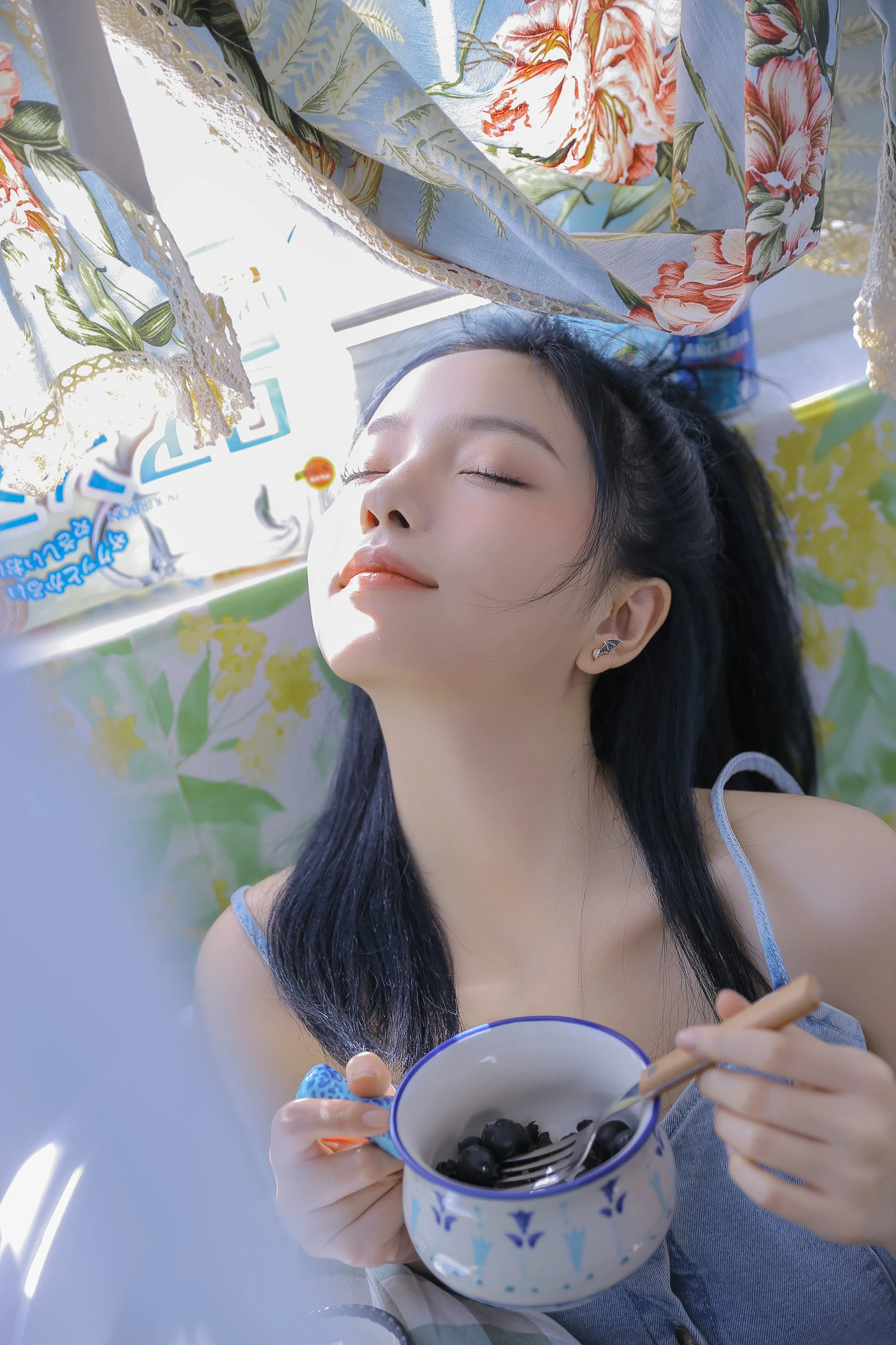 [YITUYU艺图语] 2022.07.12 夏の光合体 兮嘻嘻 [27P/93M]