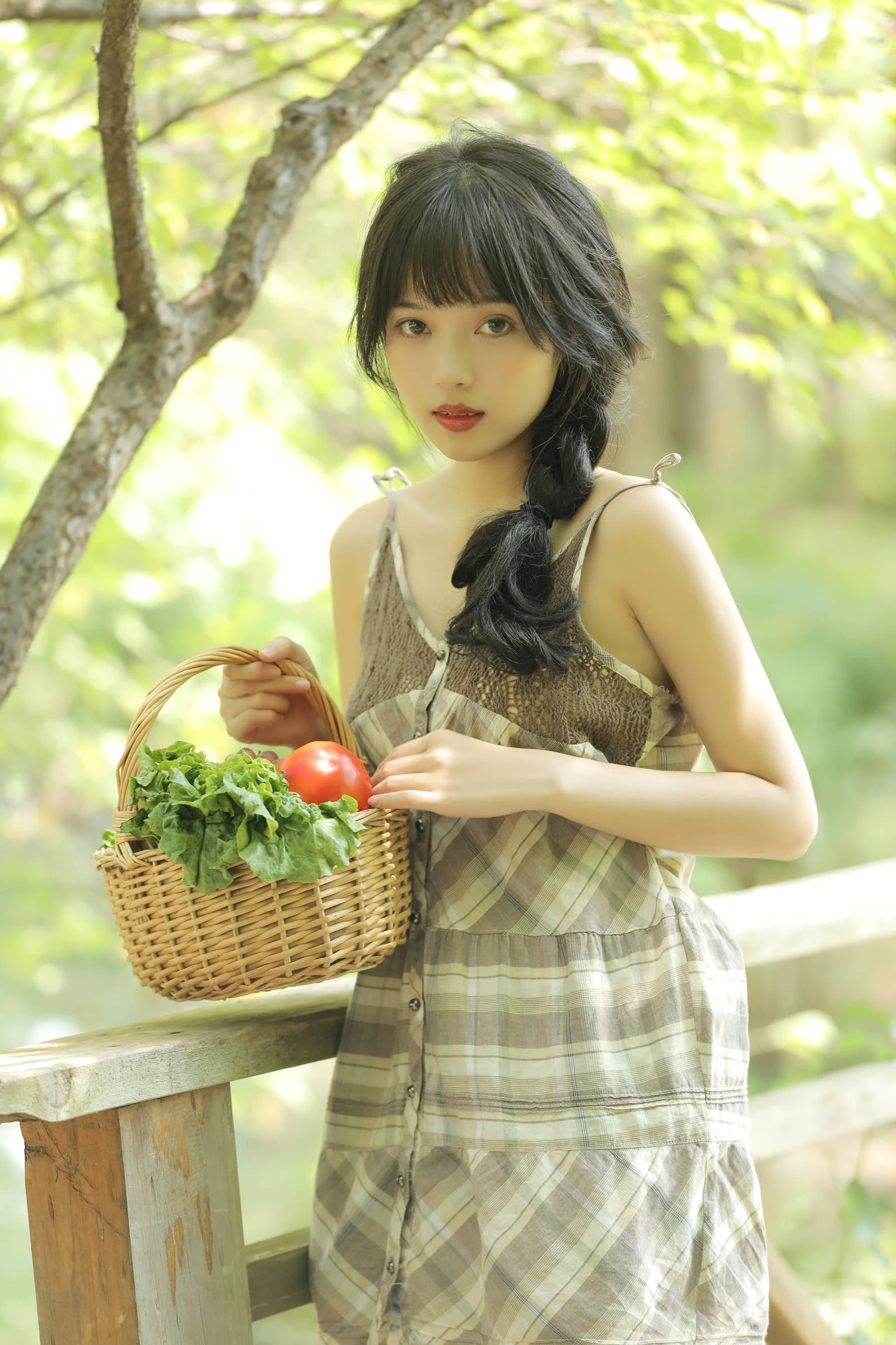 [YITUYU艺图语]2022.09.22 小夏日 小薇人儿[33+1P/357MB]