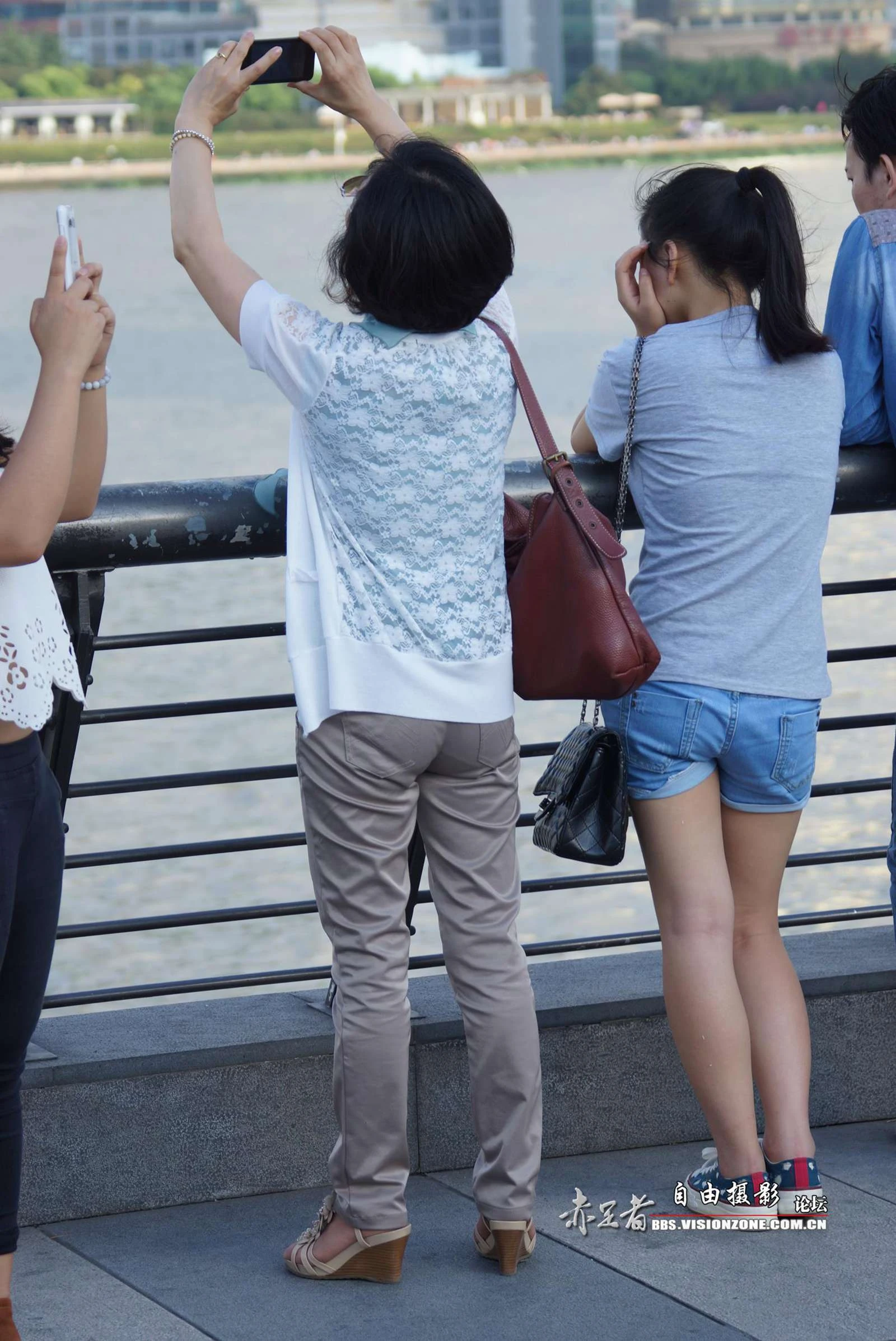 自由摄影 No.272 好有韵味的熟妇丝族凉高 [46P/108MB]