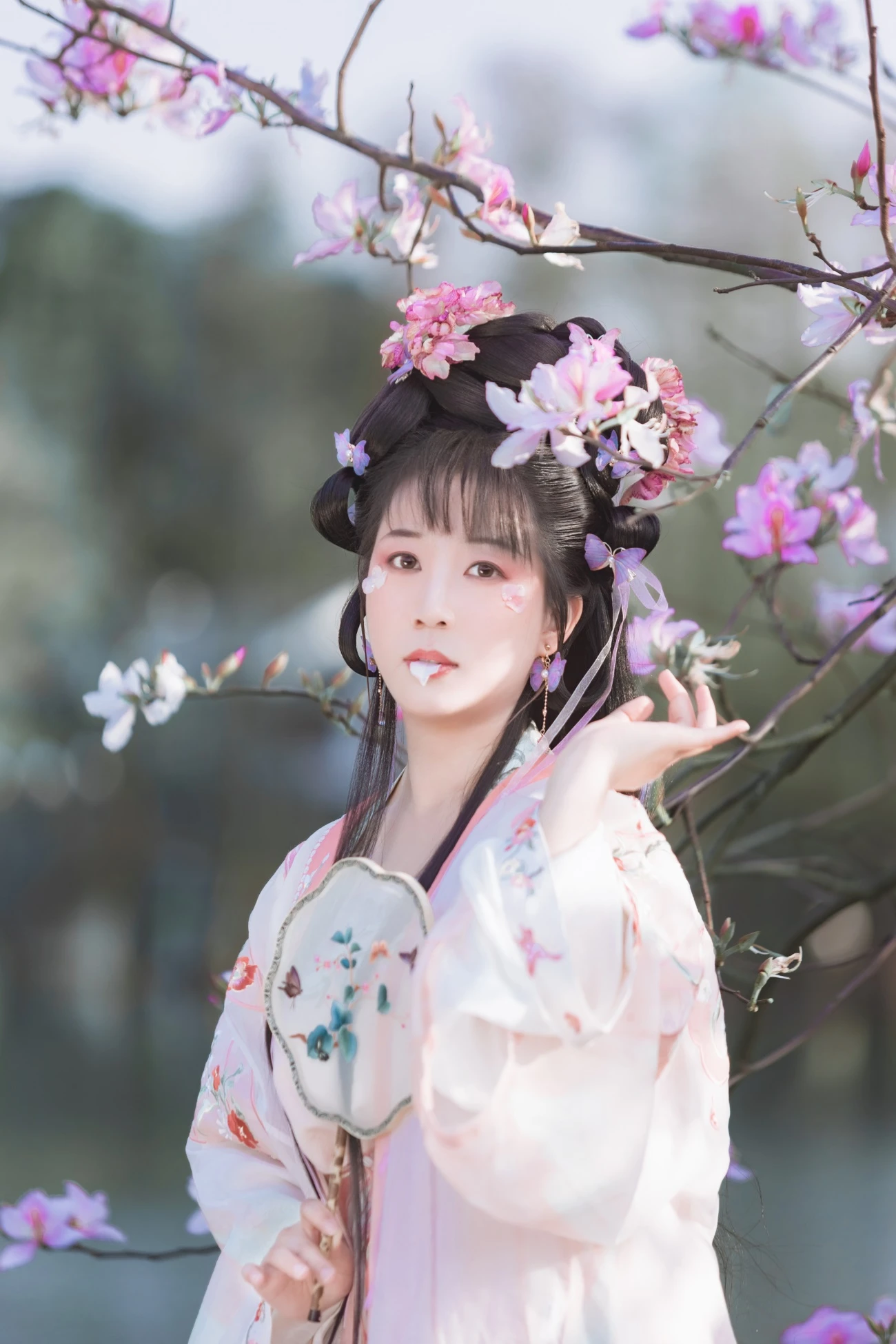[YITUYU艺图语] 2022.05.22 春日宴 V [32P/277MB]