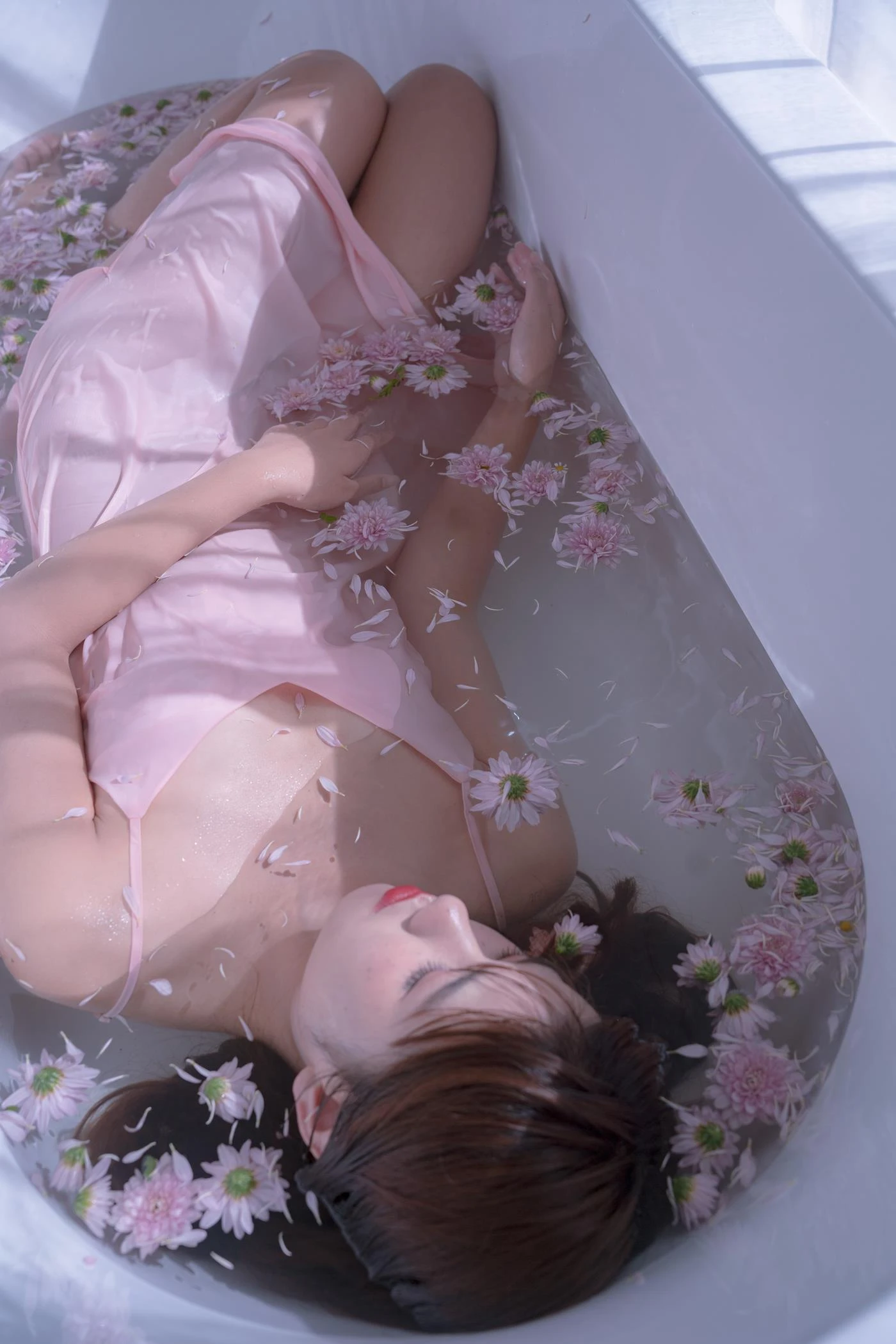 [YITUYU艺图语] 2021.11.22 少女梦 落痣_ [33P/648MB]