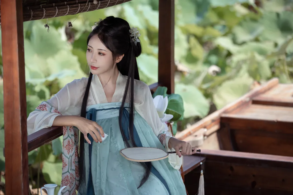 [YITUYU艺图语]2022.11.15 荷芰 酸辣粉[30+1P/290MB]