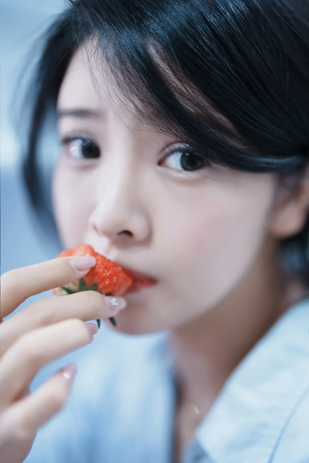 [YITUYU艺图语]2023.05.02 夜半偷偷趴冰箱，一点点微光摄影 喵喵喵是锦儿呀[27+1P/265MB]