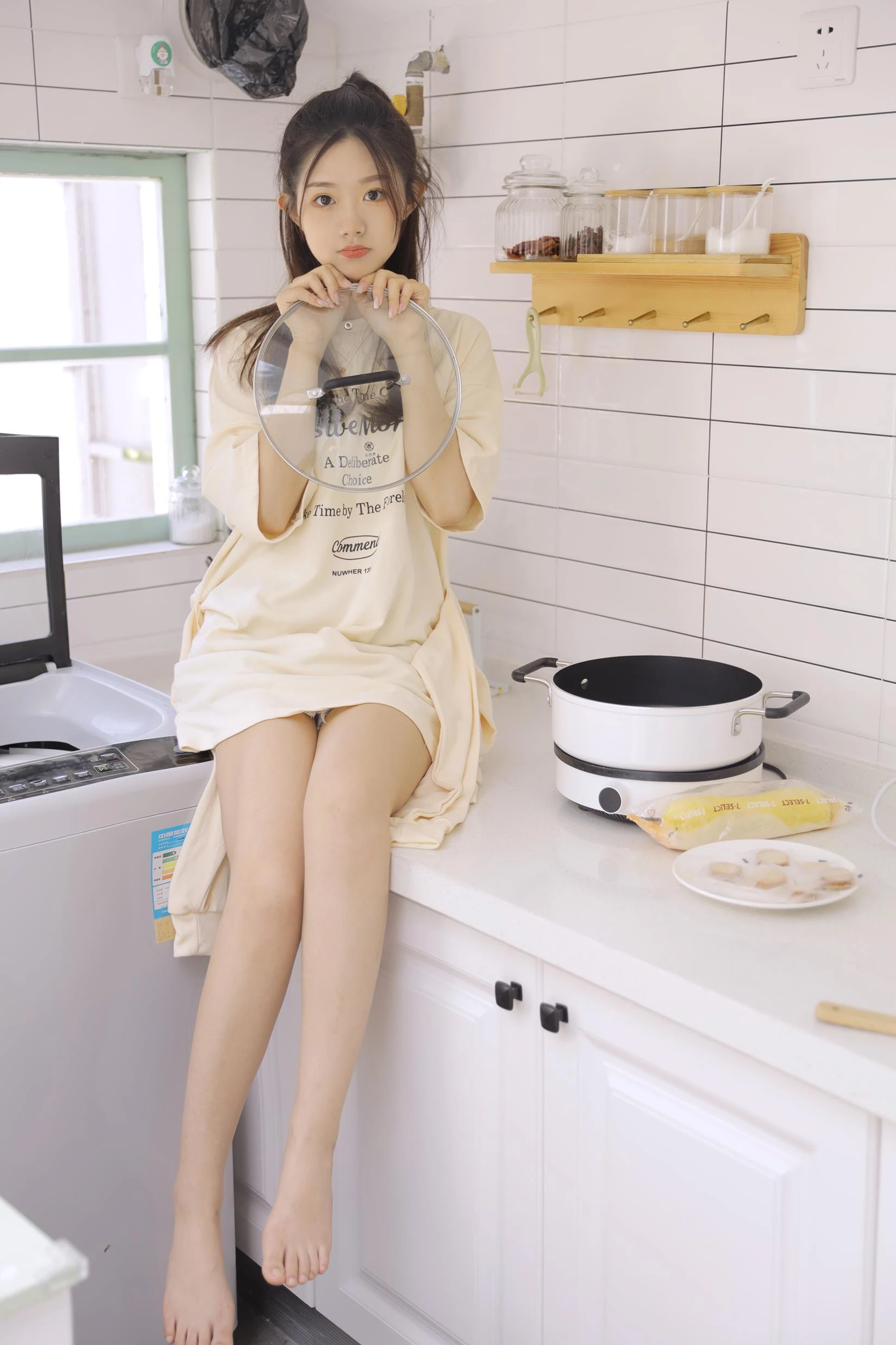 [YITUYU艺图语]2022.10.28 小厨娘 婷[22+1P/168MB]