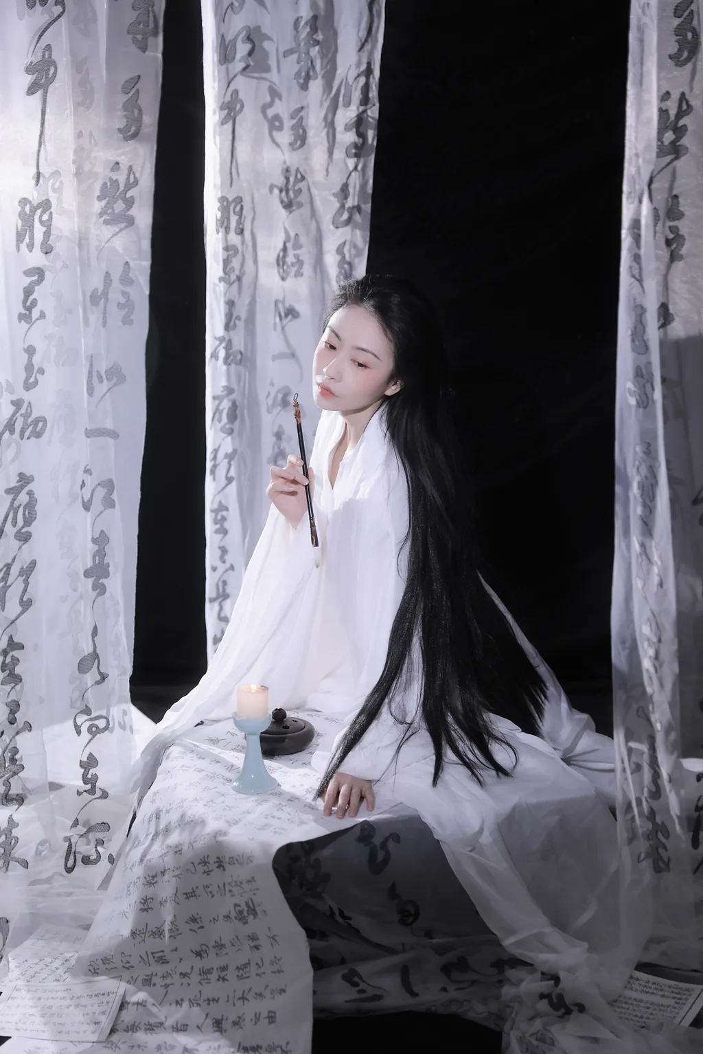 [YITUYU艺图语]2023.01.02 提笔写月 媛媛月舞[19+1P/181MB]