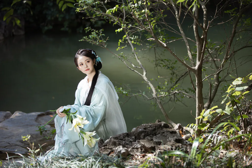 [YITUYU艺图语]2023.01.15 青山 涵涵[37+1P/393MB]