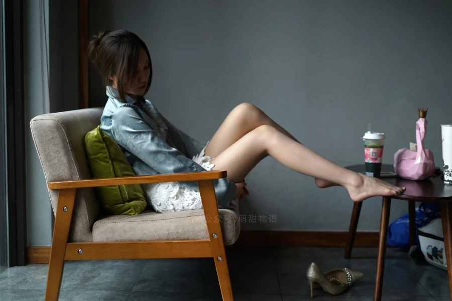 [萌甜物语]XM195《迷人小OL-腿腿(含SP)》 [113+1P/1V/952MB]