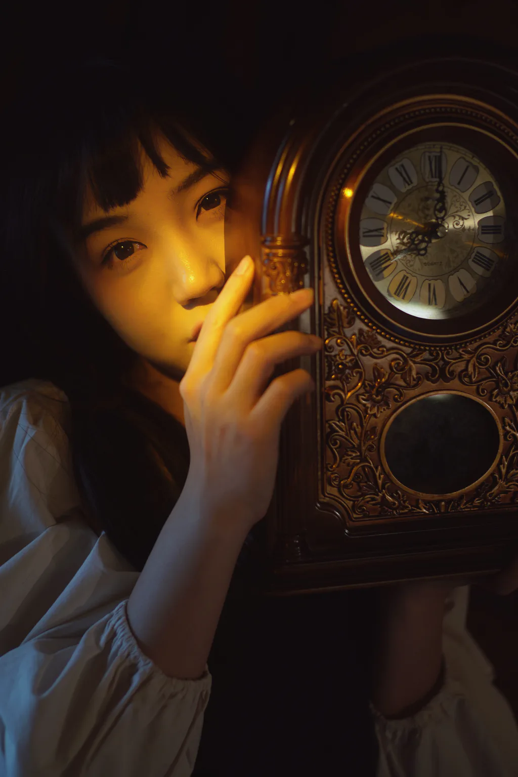 [YITUYU艺图语]2023.02.24 黄昏的时钟 树树[21+1P/245MB]
