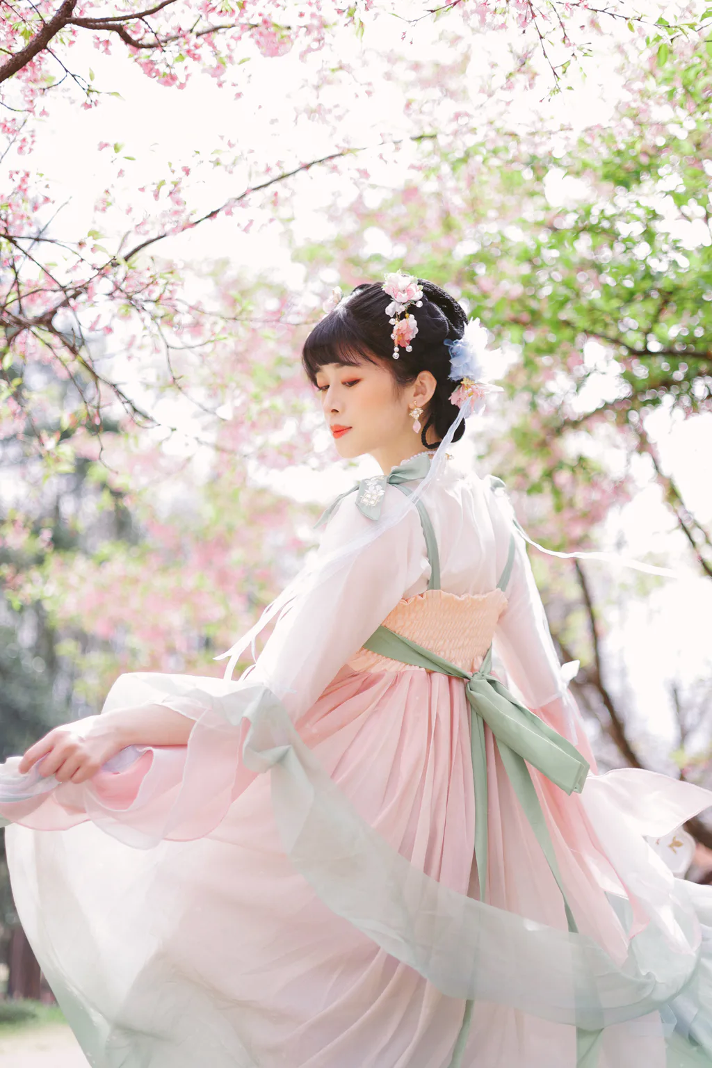 [YITUYU艺图语]2023.05.25 少女与樱花 breezyzm[25+1P/207MB]
