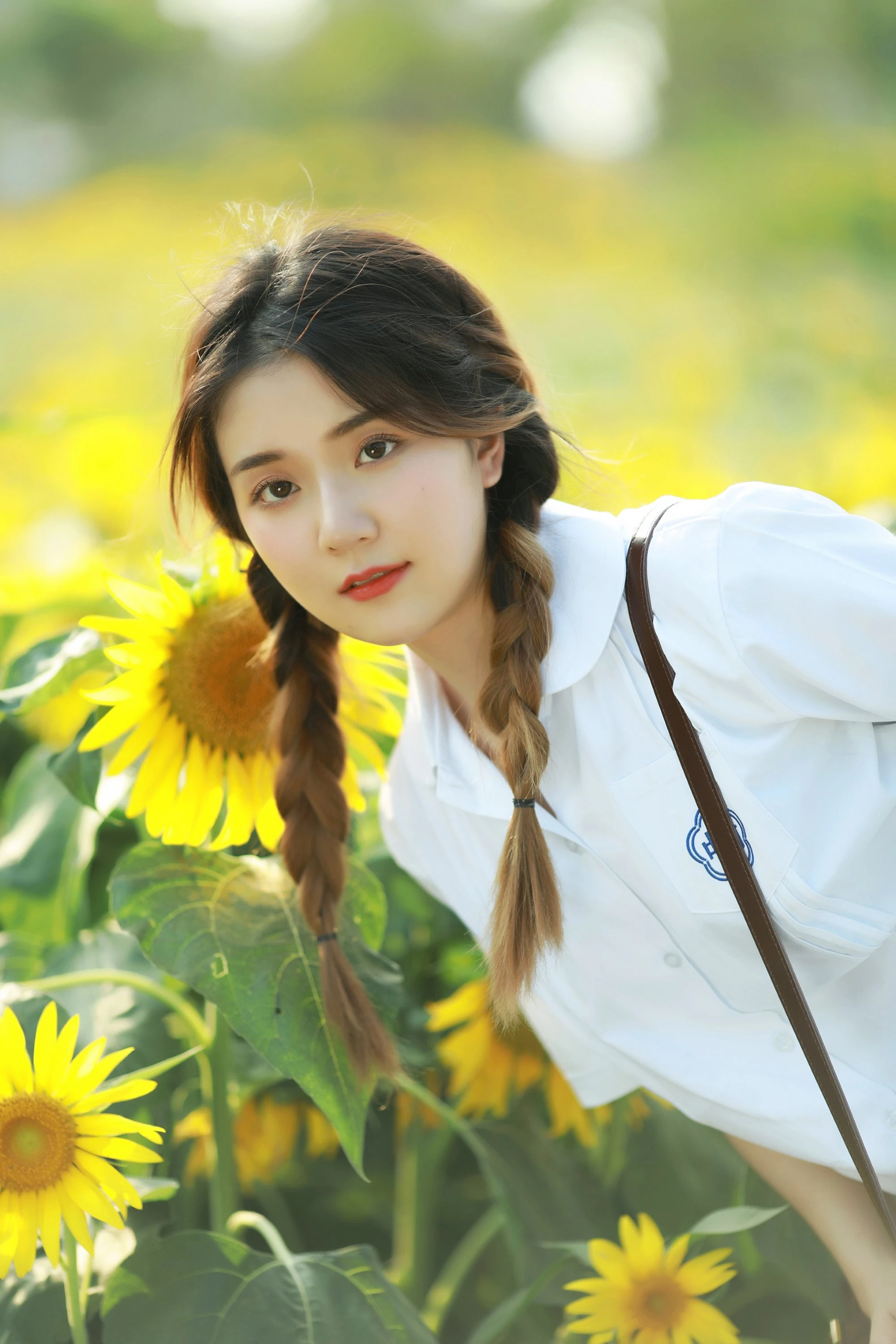 [YITUYU艺图语]2022.07.24 向日葵少女 莎莎[20+1P/311MB]