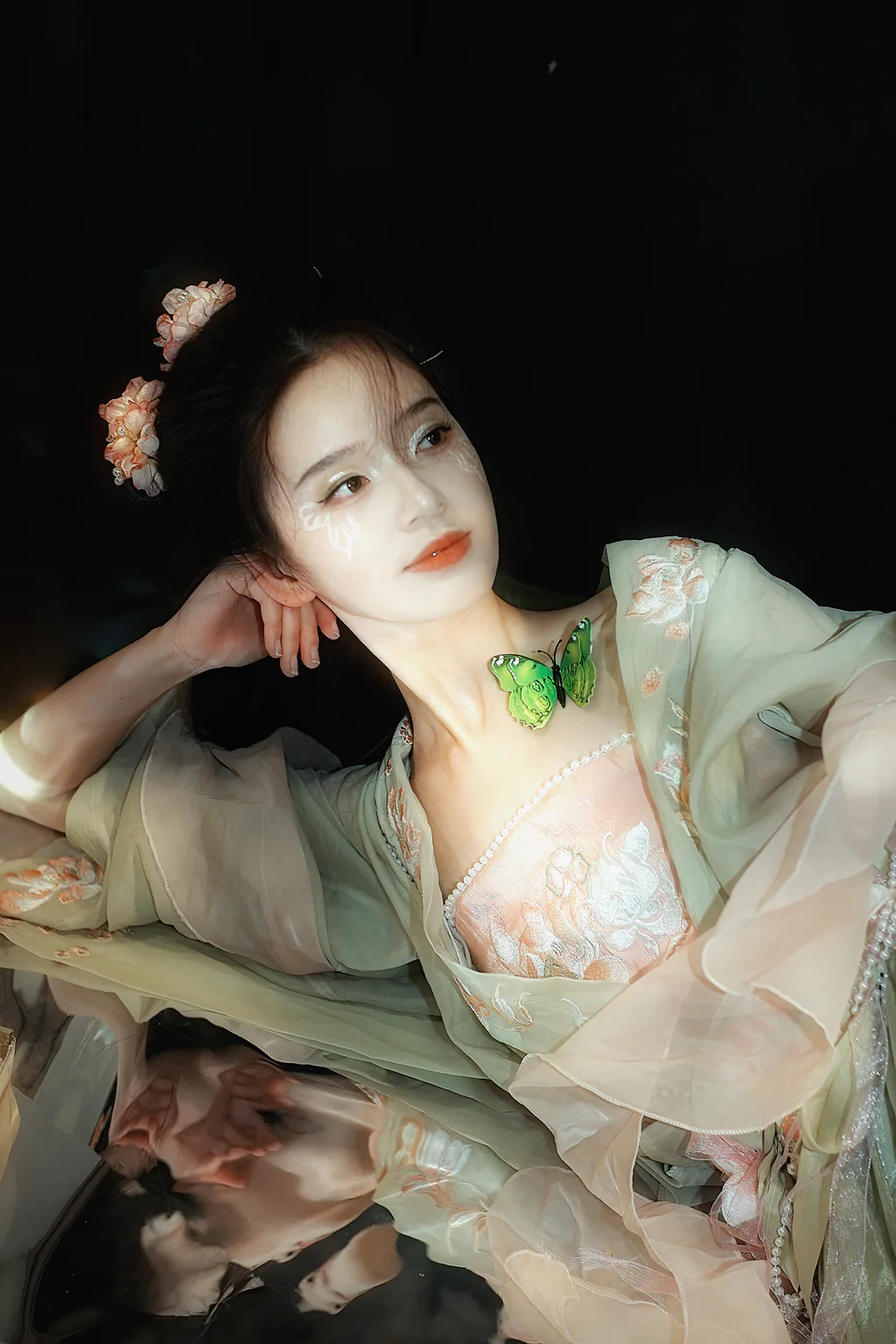 [YITUYU艺图语]2023.04.12 蝴蝶仙 鹿半仙儿_[21+1P/78MB]