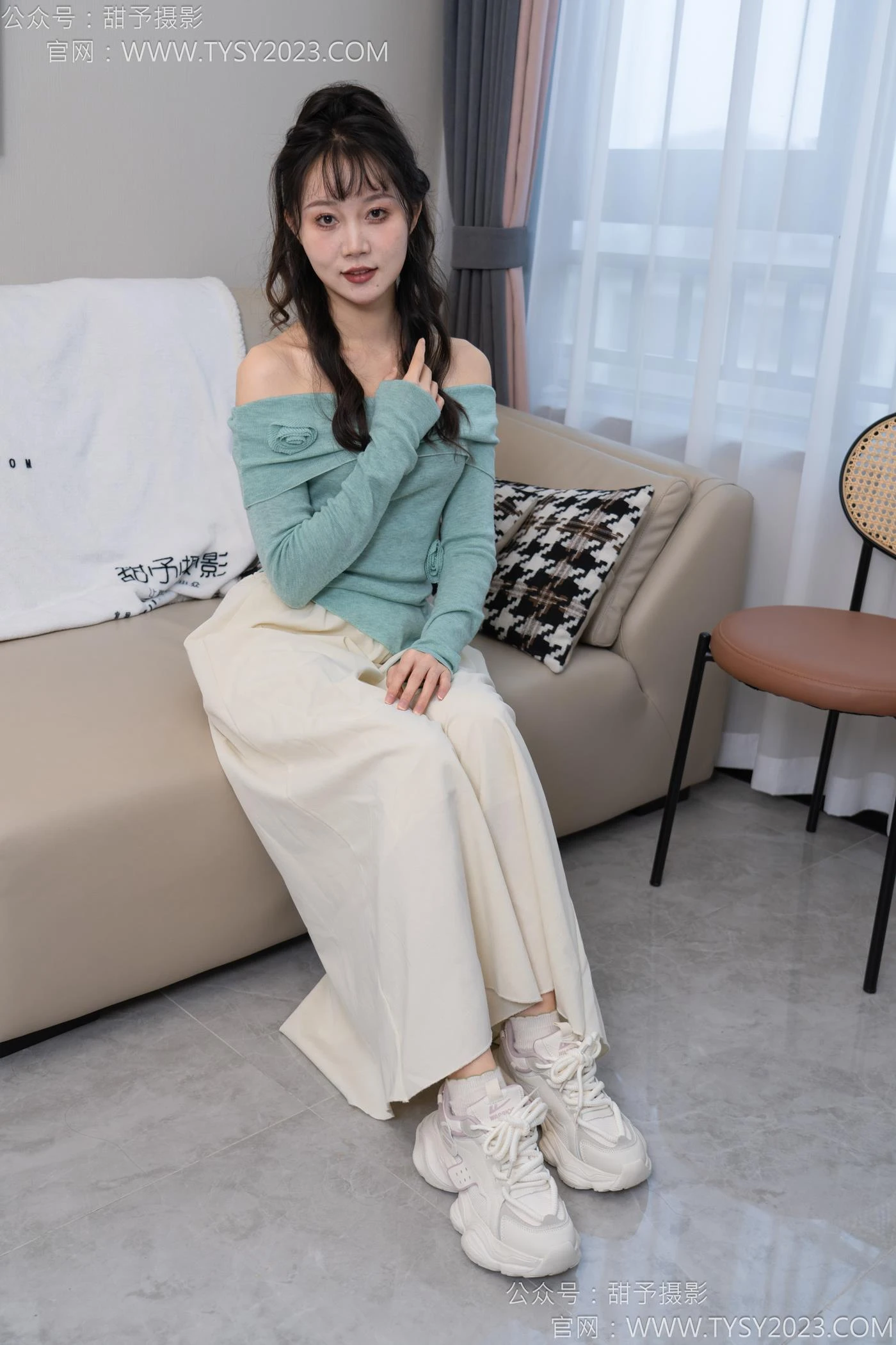 甜予摄影 NO.125 丹丹-运动鞋、白棉袜、裸足[139P/2V/10.1GB]