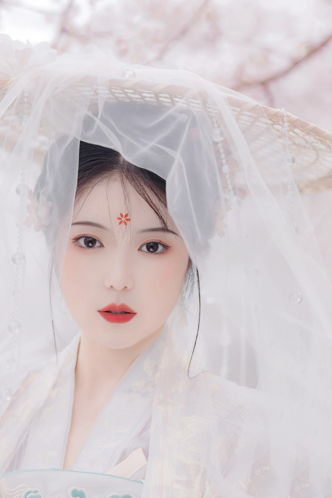 [YITUYU艺图语] 2022.06.08 东风面 童童 [23P/254MB]