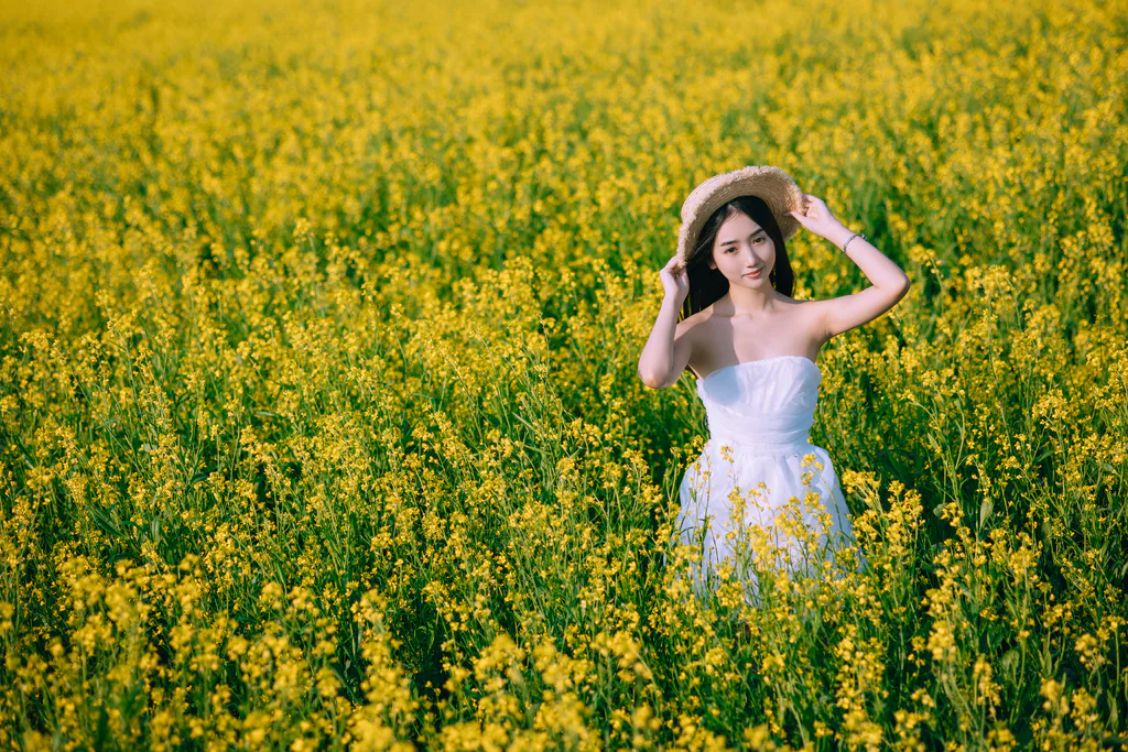 [YITUYU艺图语]2023.06.01 少女油菜花写真 异域荷包蛋[49+1P/711MB]