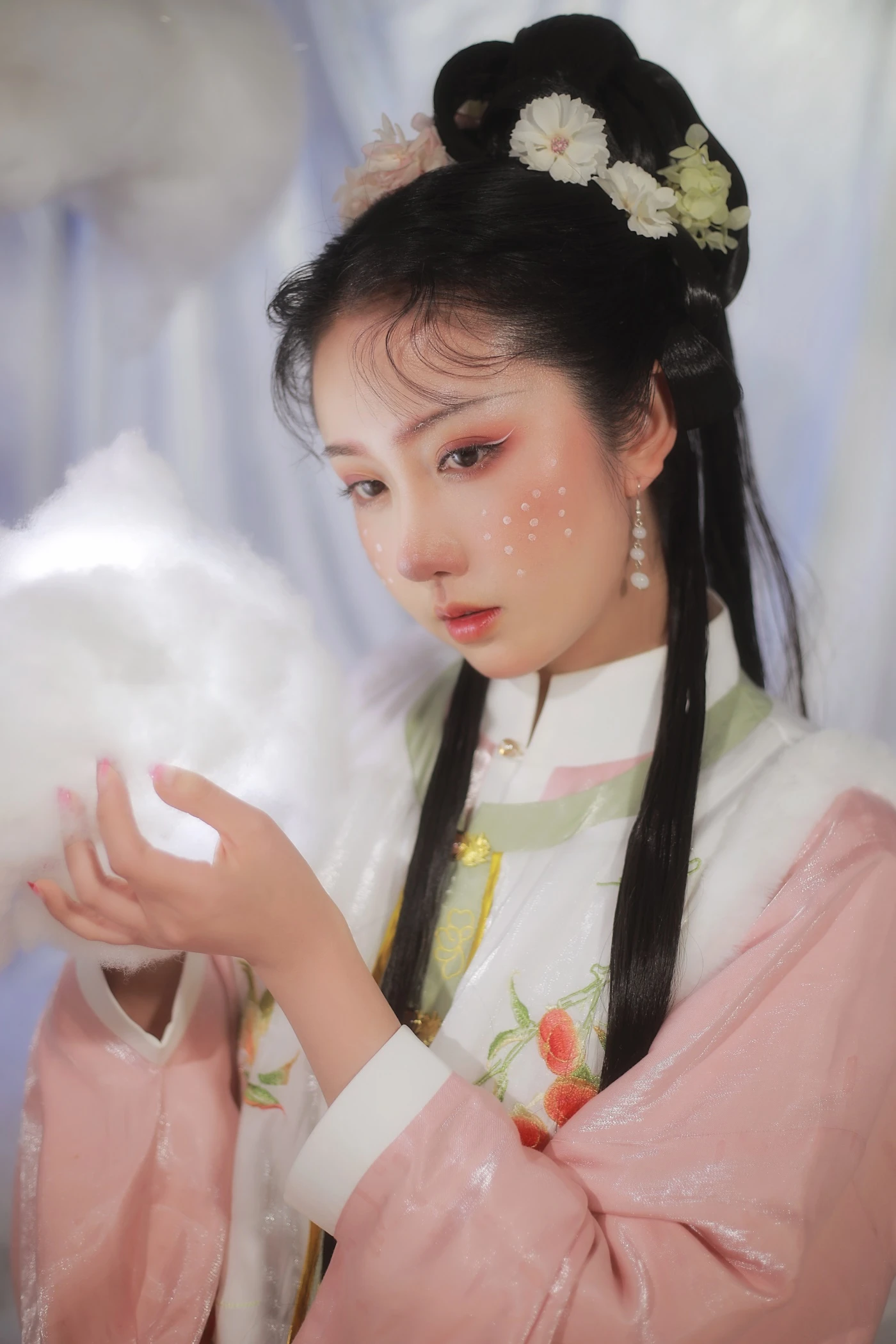 [YITUYU艺图语] 2022.06.20 童话镇 令花羽 [23P/214MB]