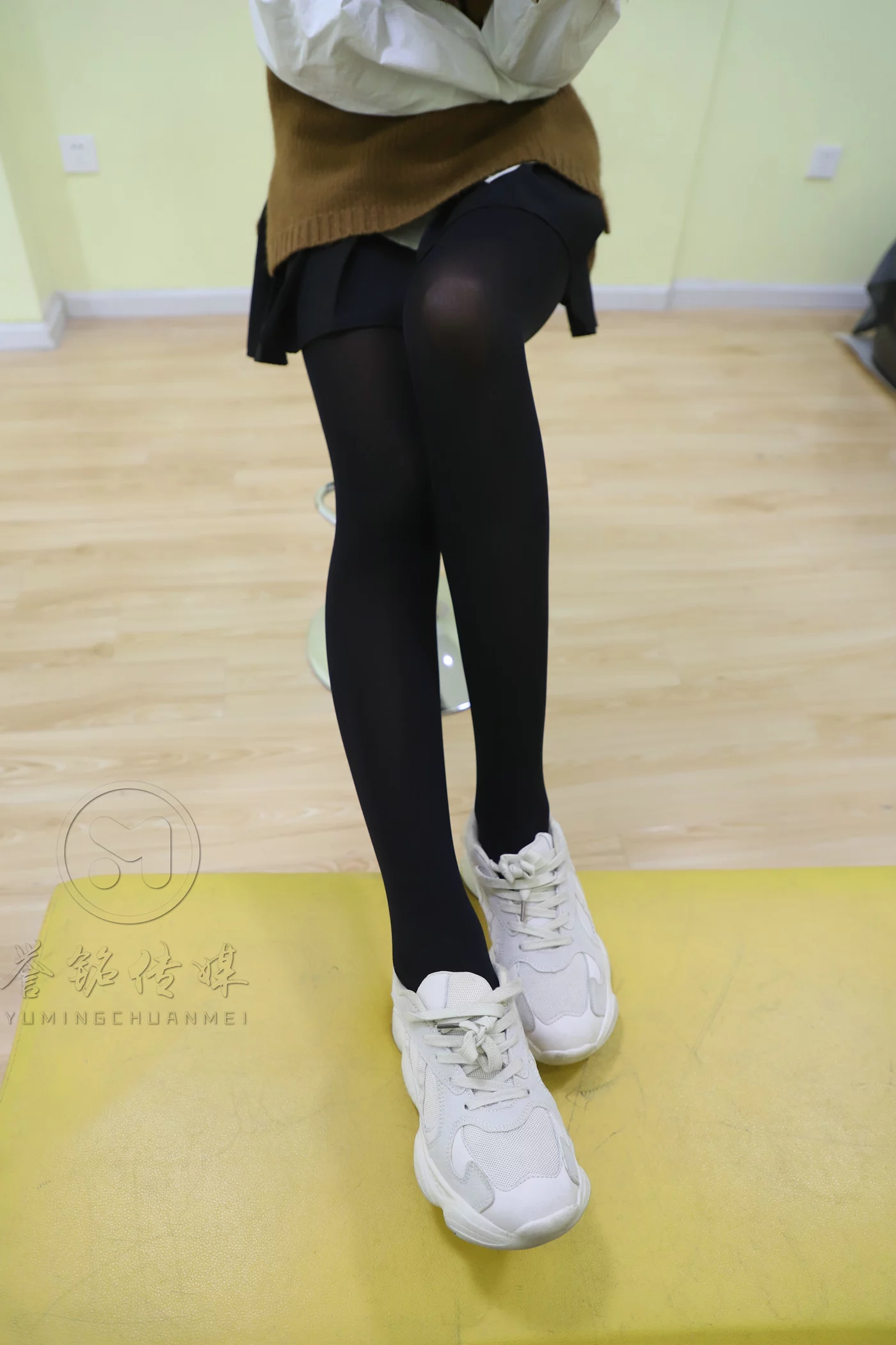 [誉铭传媒]袜足摄影 2019年 NO.024 XUE妹黑丝[132P/1V/1.00GB]