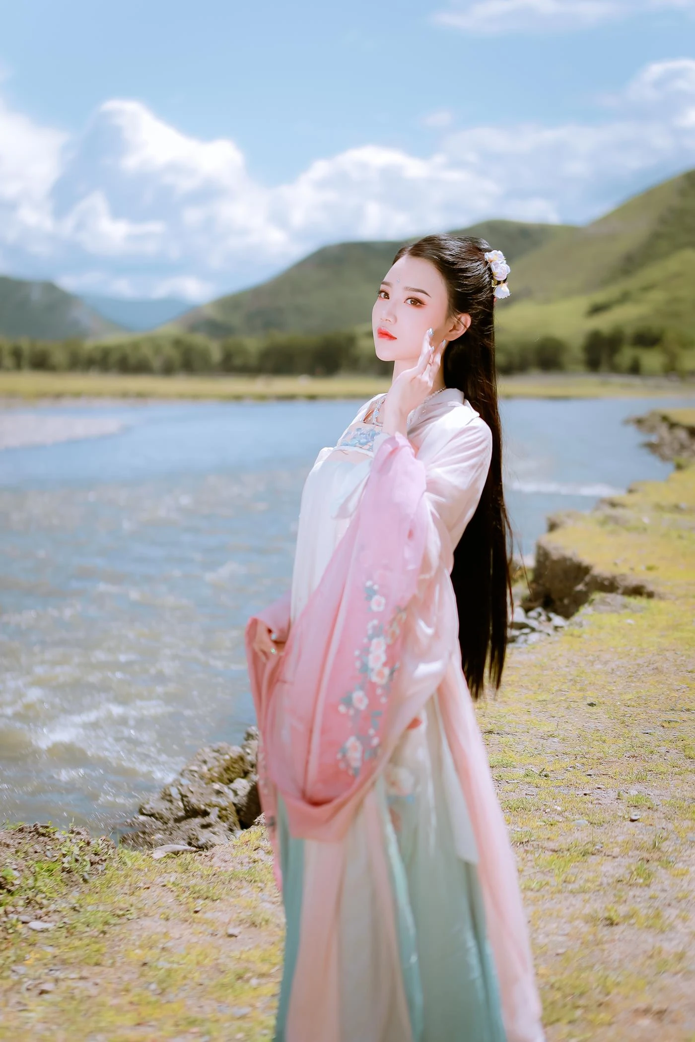 [YITUYU艺图语] 2022.02.03 踏青 婷婷 [22P/243MB]
