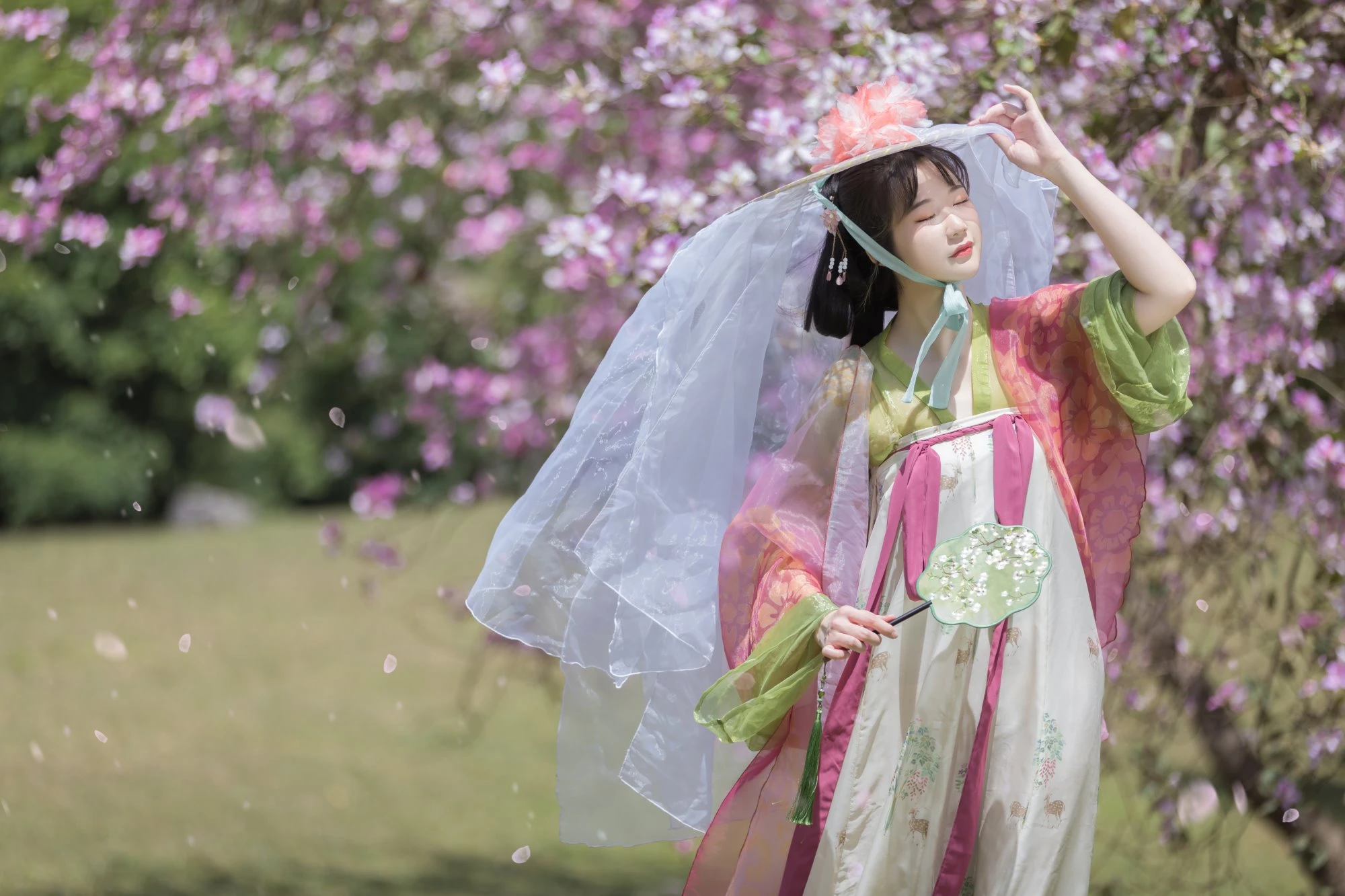 [YITUYU艺图语]2022.07.24 花如锦 fun[27+1P/372MB]