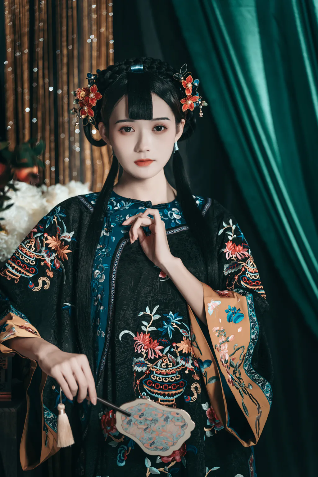 [YITUYU艺图语]2023.01.01 经年旧梦-清汉女 兔子Zzz不吃胡萝卜[41+1P/188MB]